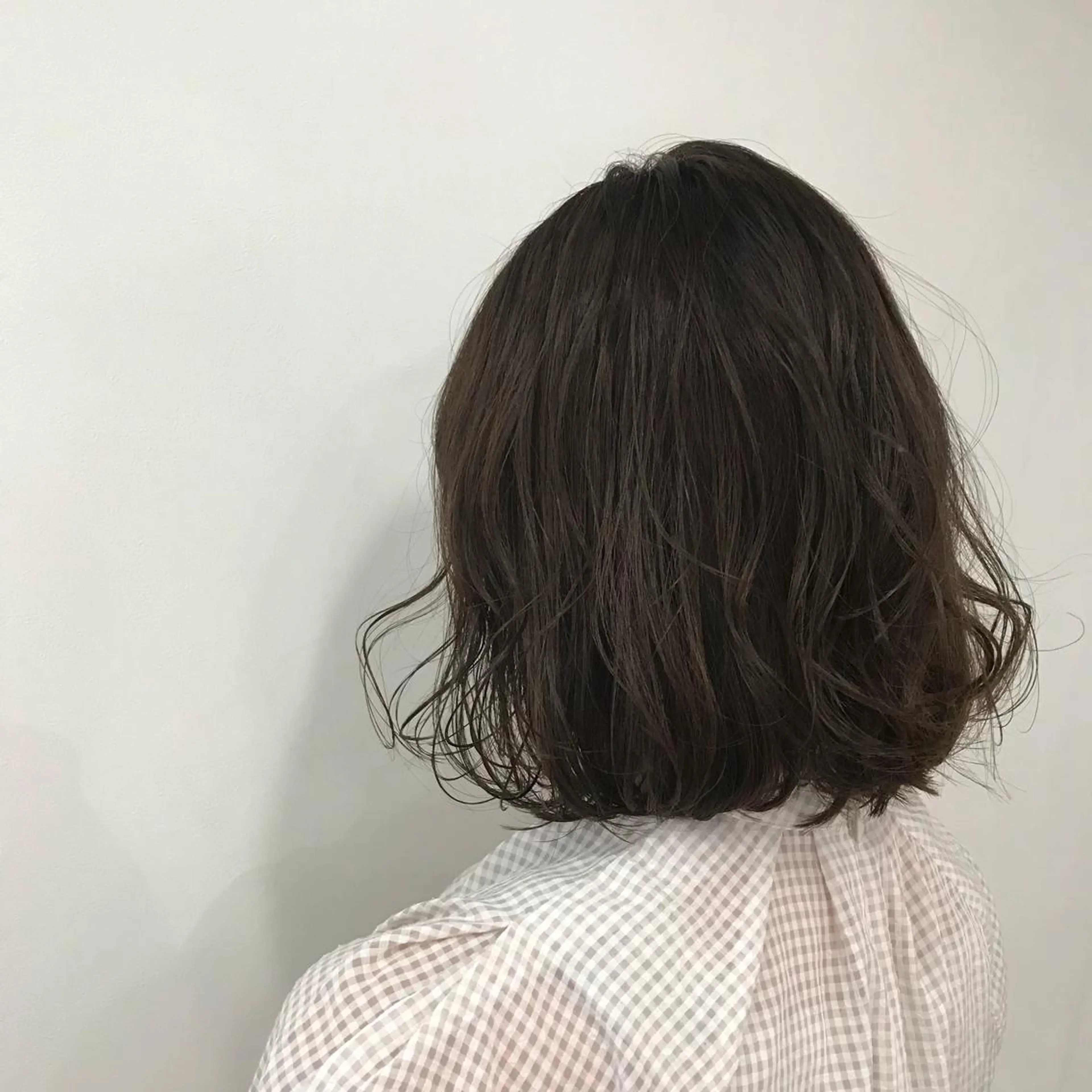 ミディアム ヘアカラー トリートメント レイヤー/顔周り /AKARIのヘアスタイル