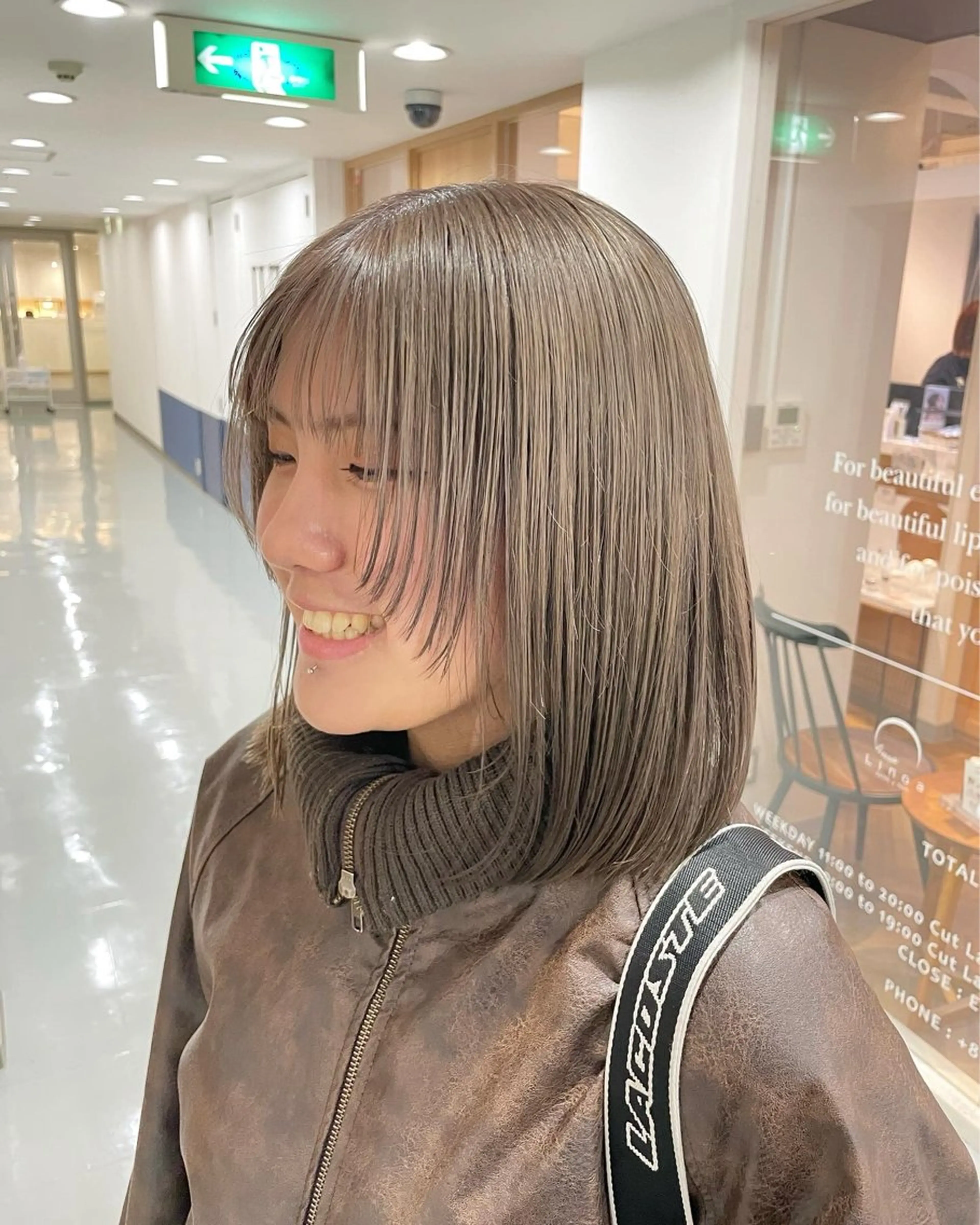 ミディアム カラー 顔まわりレイヤー レイヤーカット Ogata Marinaのヘアスタイル