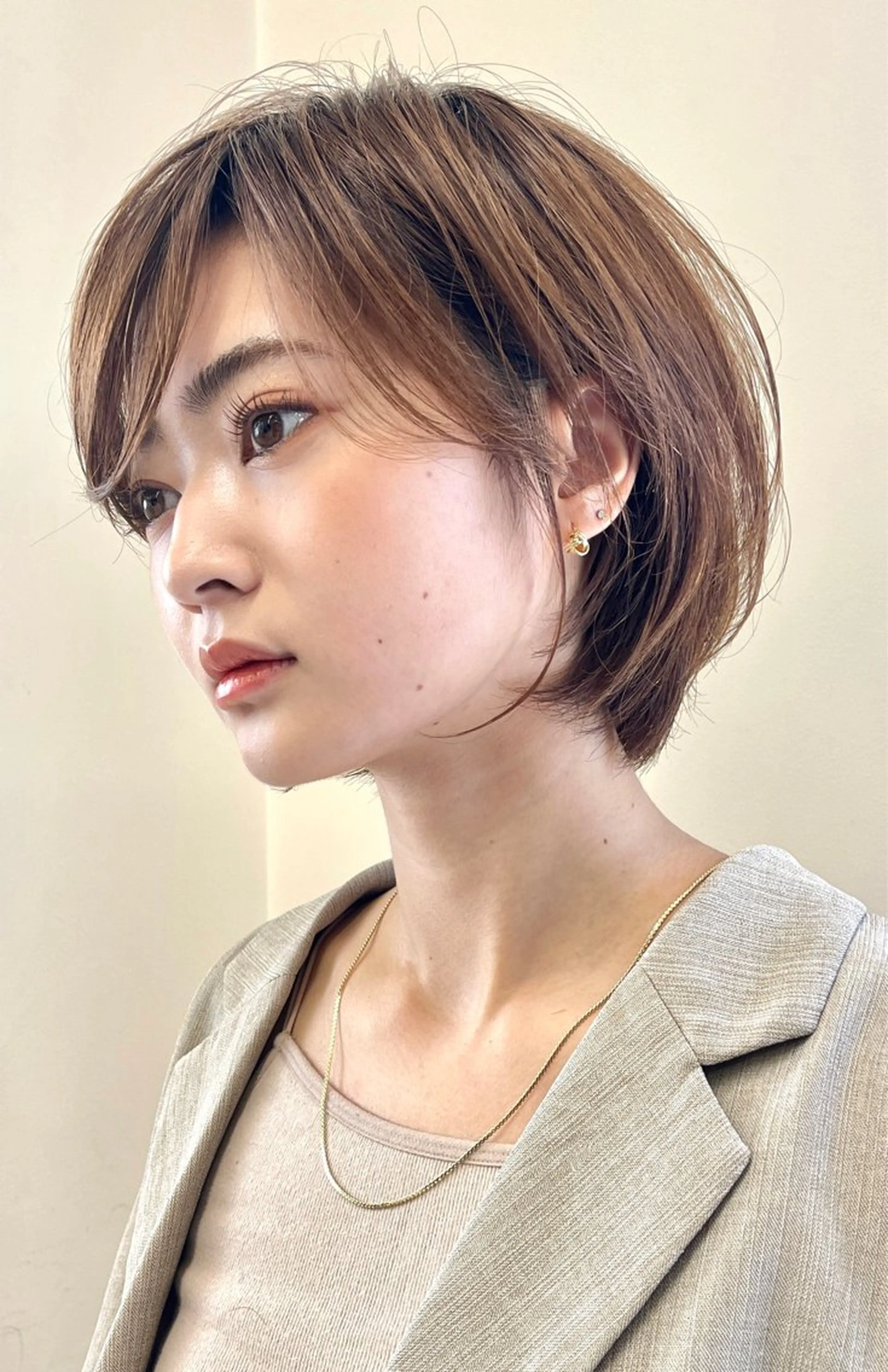 ショート カラー 小池 功のヘアスタイル