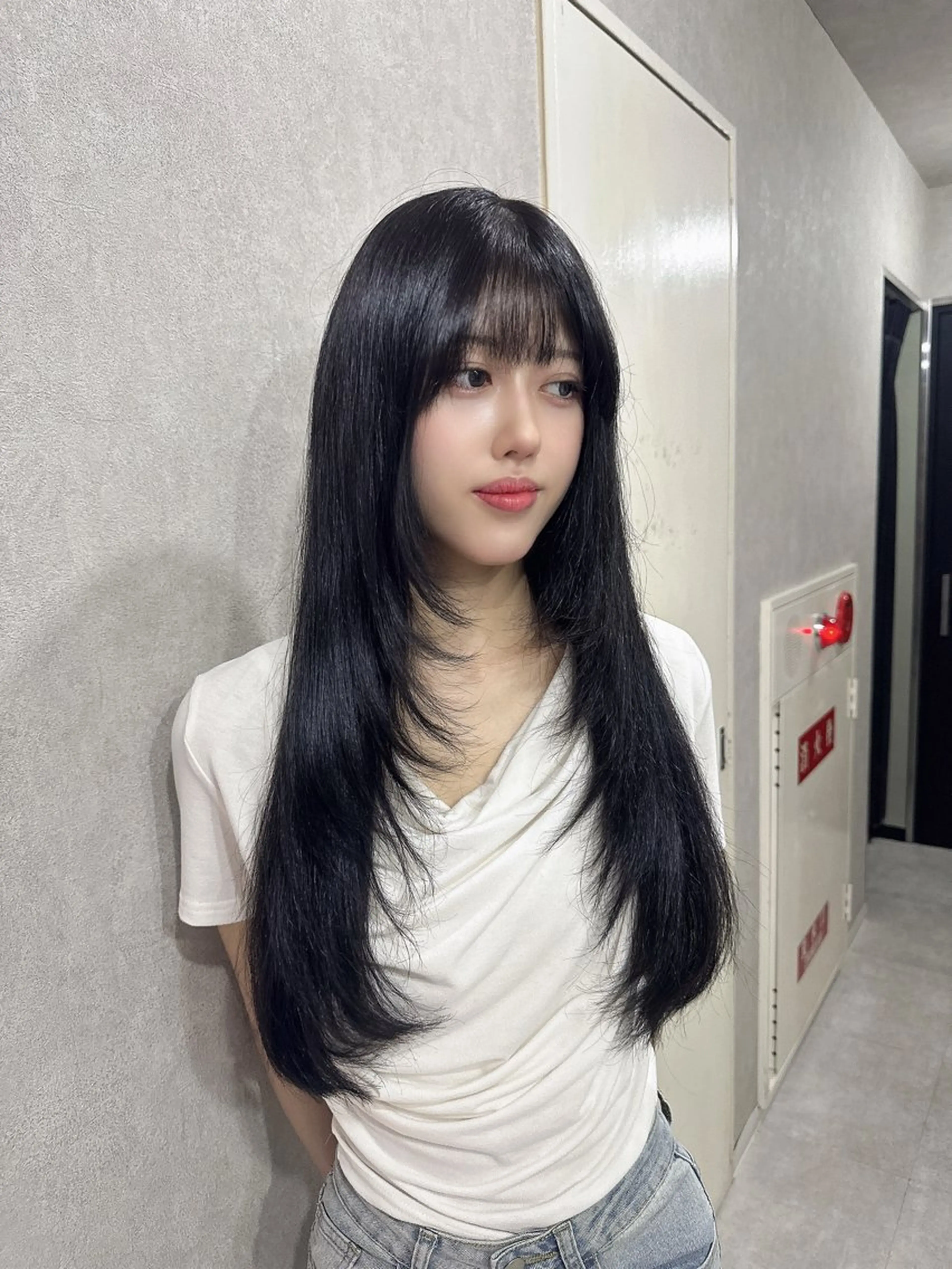 ロング カラー アッシュ アッシュブラウン ベージュカラー 黒髪 ブリーチ カット ヘアカラー トリートメント 赤み無し柔らかカラー 【梅田】madokaのヘアスタイル