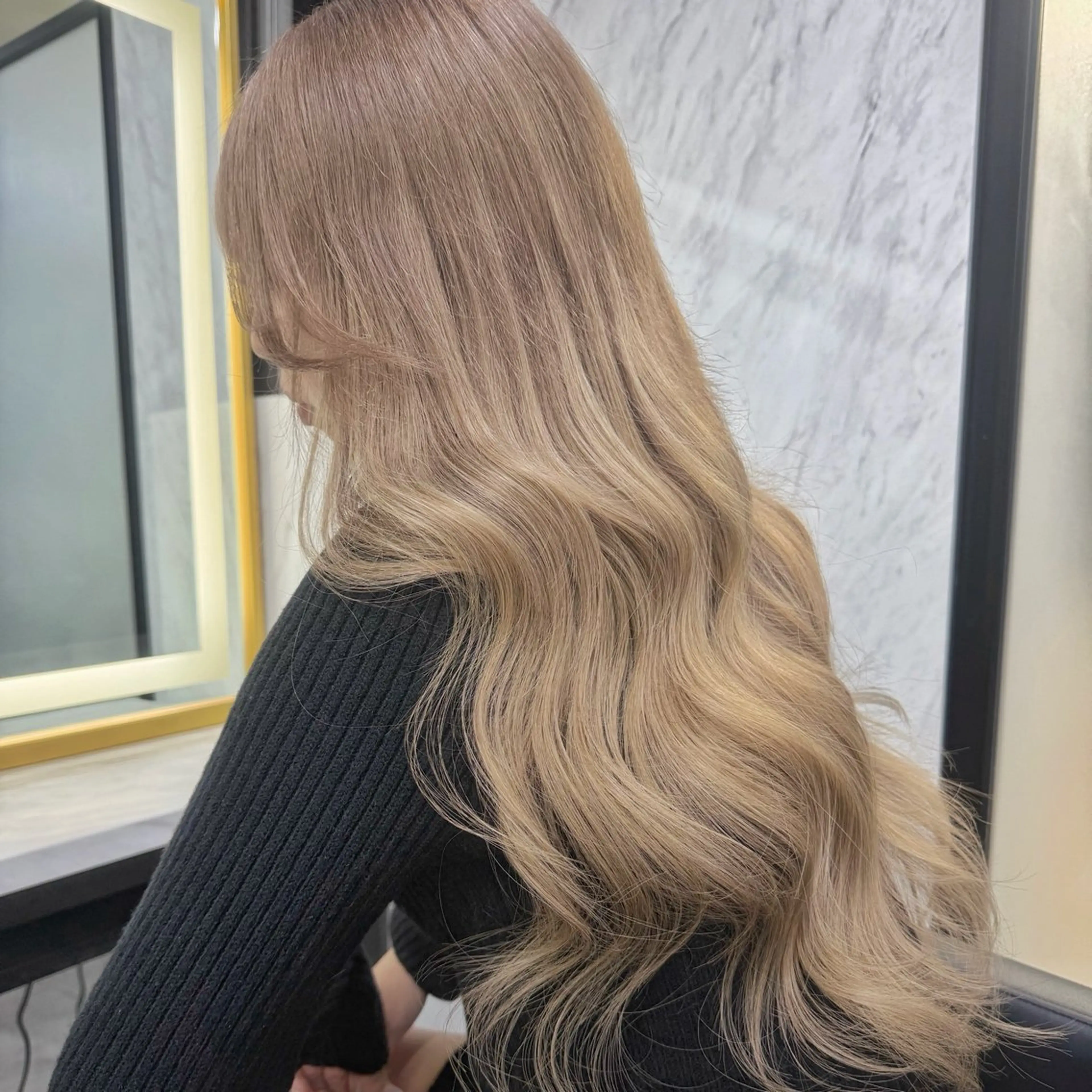 ロング カラー シールエクステ ハイトーンカラー エクステ ヘアカラー エクステ シールエクステ特化 ハイトーン、NANAのヘアスタイル