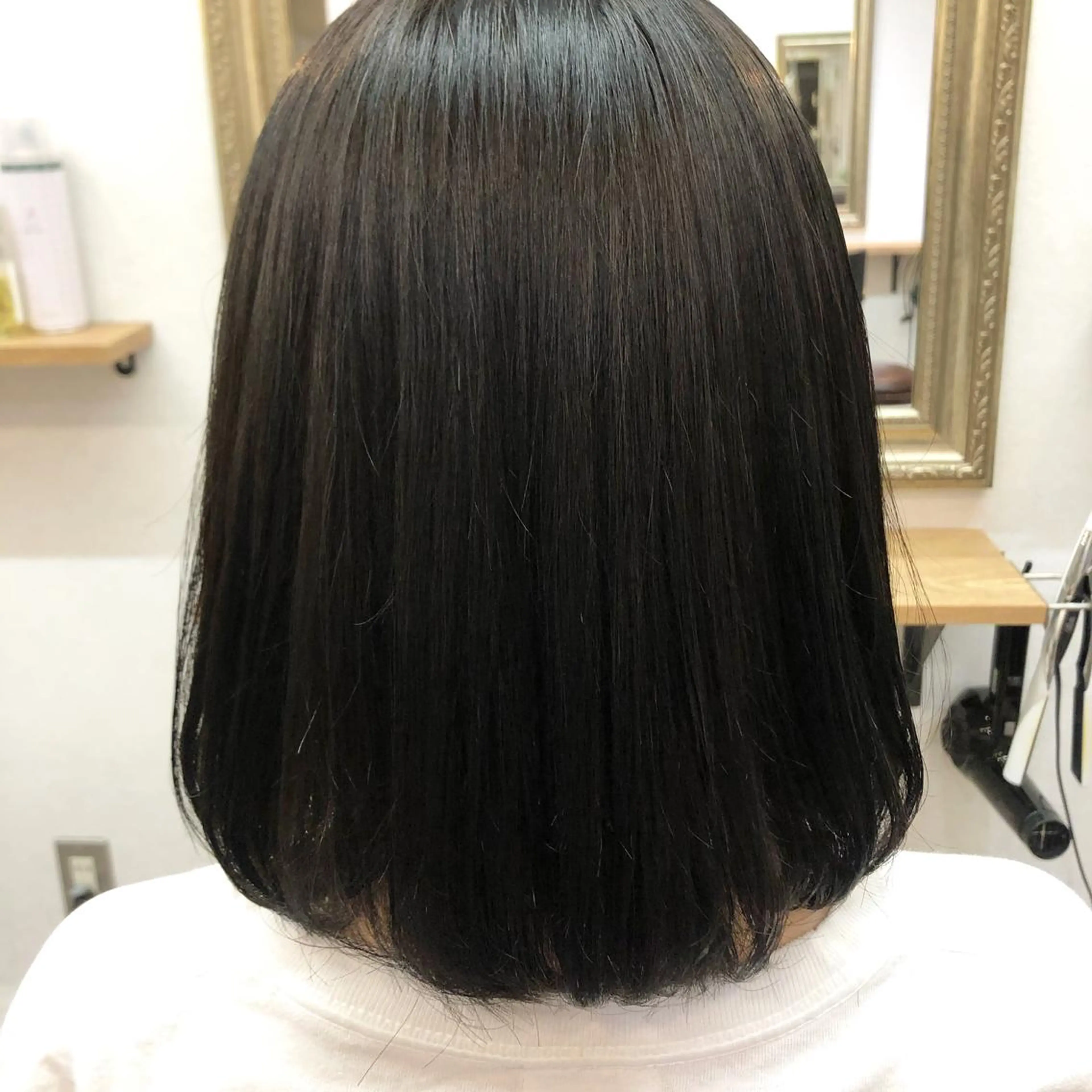 ミディアム 齋藤 真由のヘアスタイル