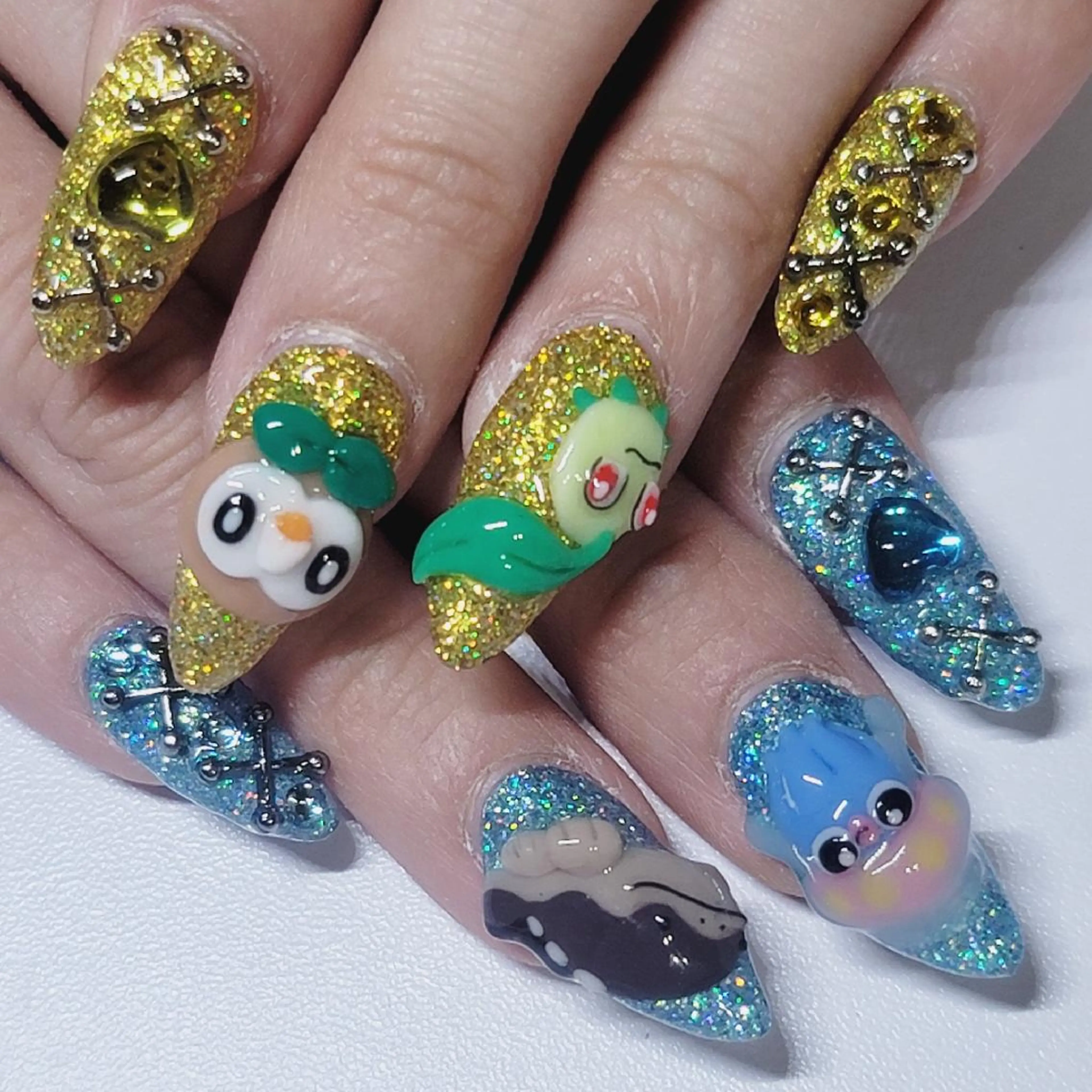 ネイル アートネイル オーロラネイル ブルー ラメ(グリッター) パステルネイル ハンドネイル よしだ ひろきのネイルデザイン