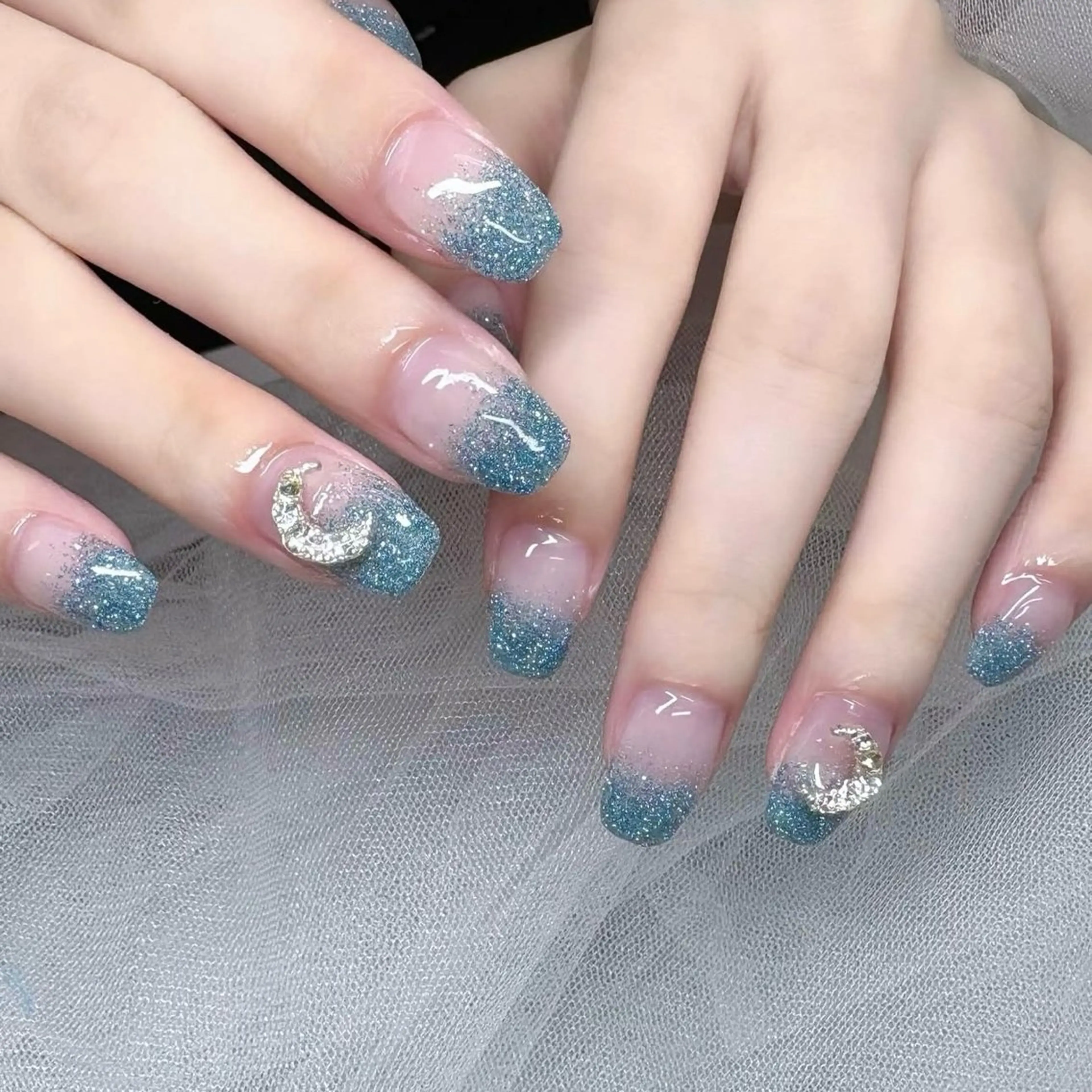 ネイル ブルー ラメ(グリッター) ラメグラデーション ハンドネイル 中野駅徒歩1分 ミオのネイルデザイン