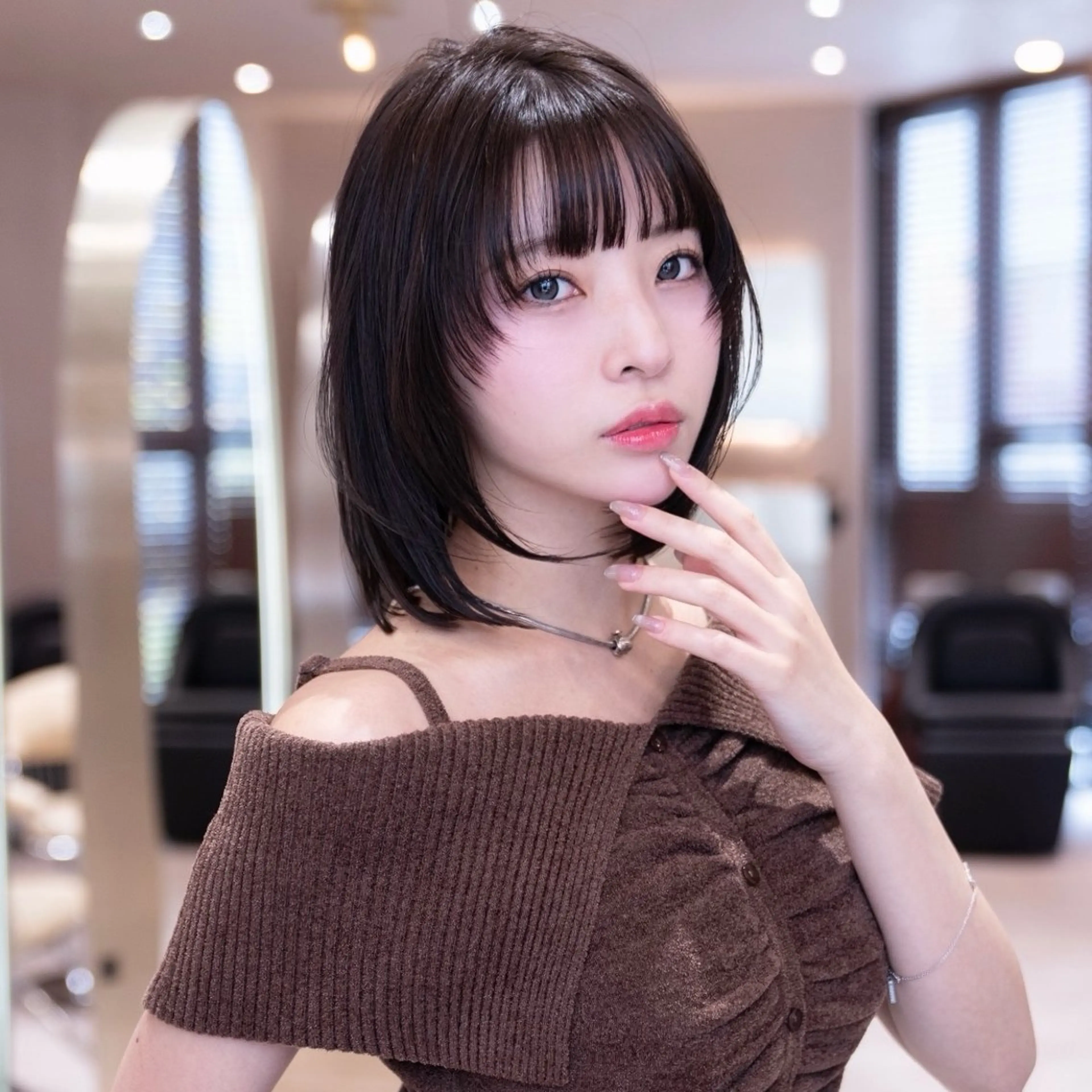 ミディアム カラー 切りっぱなしボブ ブリーチ ボブ 学生 韓国風ヘア カット トリートメント 新宿/韓国ボブ/ レイヤーボブしょうごのヘアスタイル