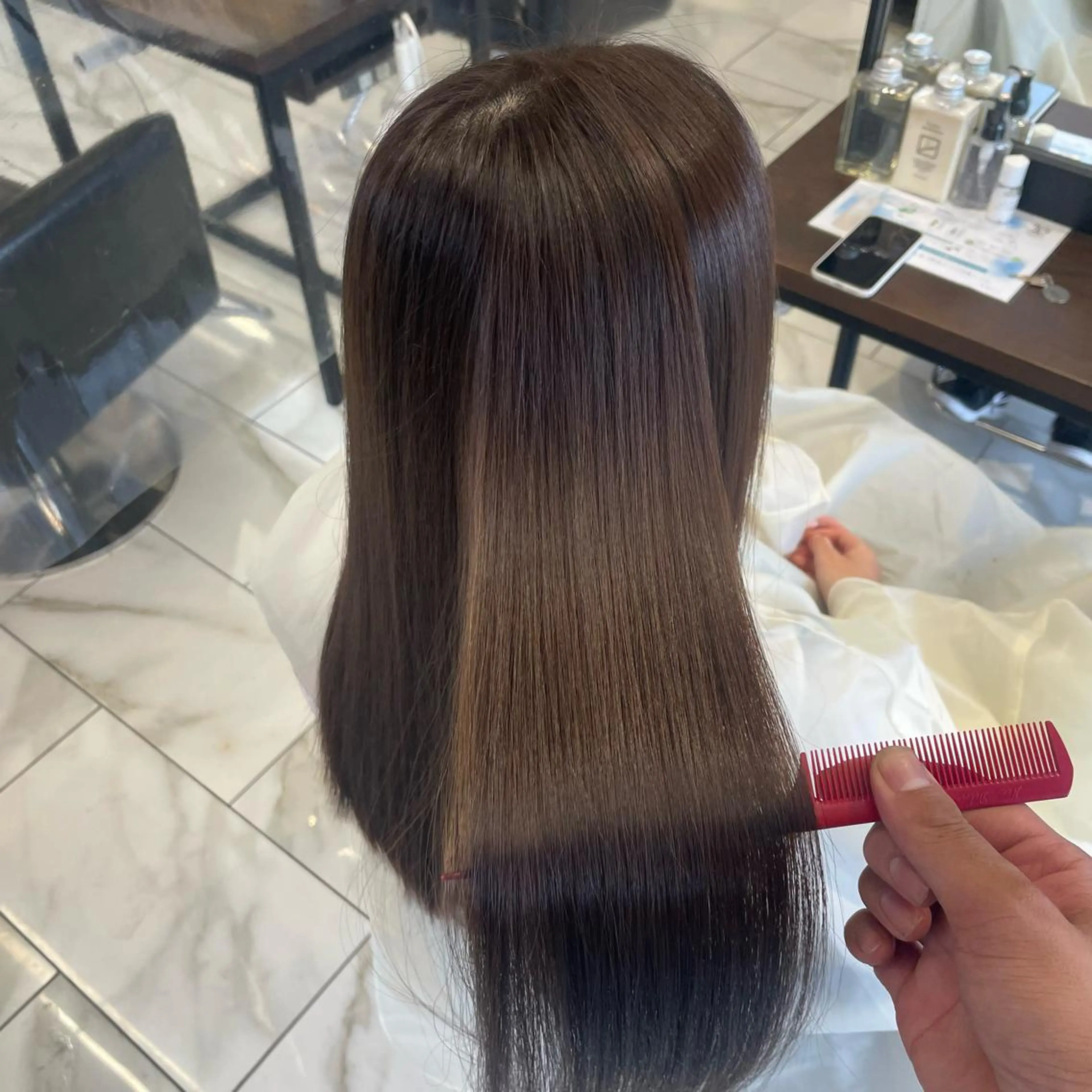 ミディアム カラー 小顔カット✨ 透明感カラーのヘアスタイル