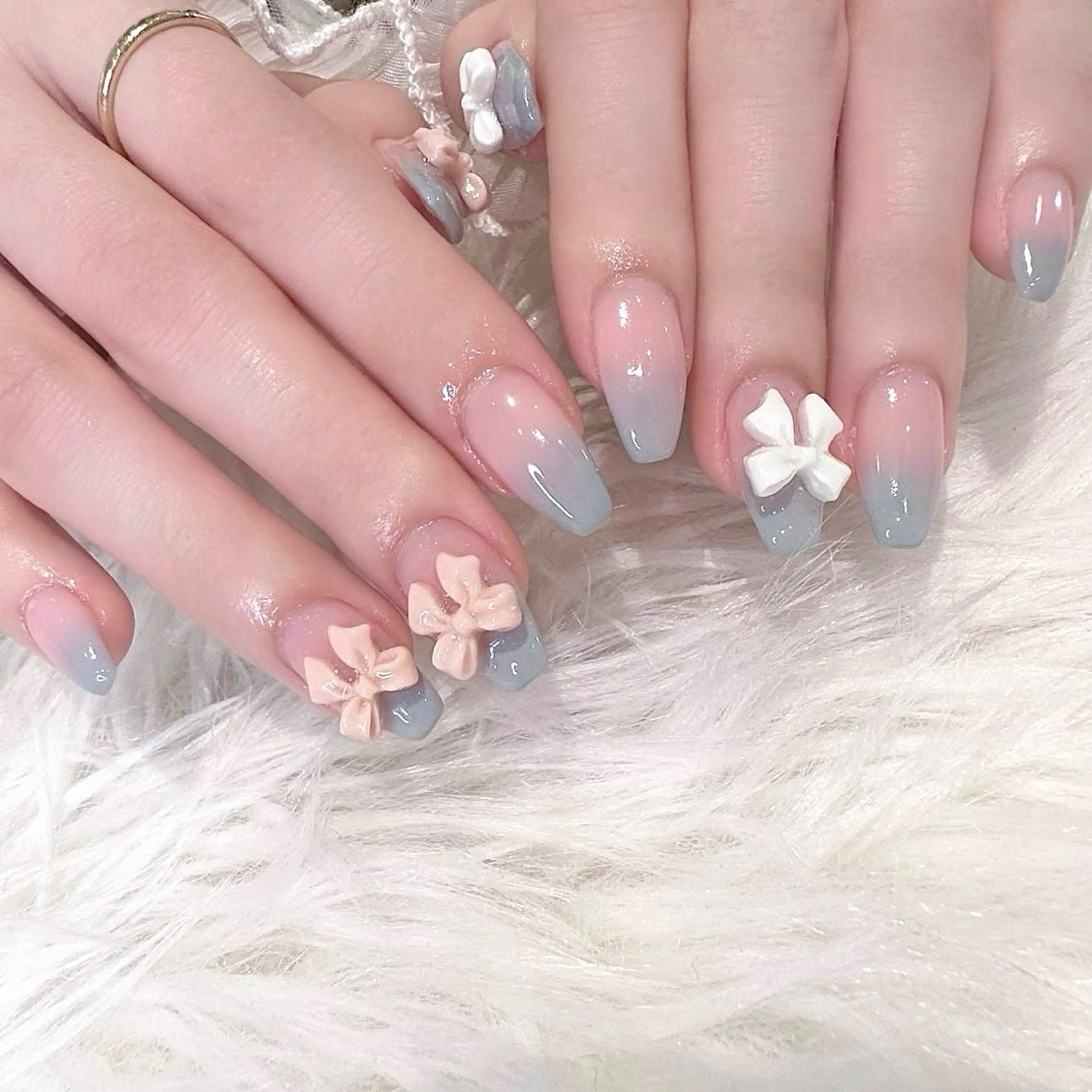 ネイル オーロラネイル チークネイル 長さ出し フットネイル ジェルネイル Kanon 🤍のネイルデザイン