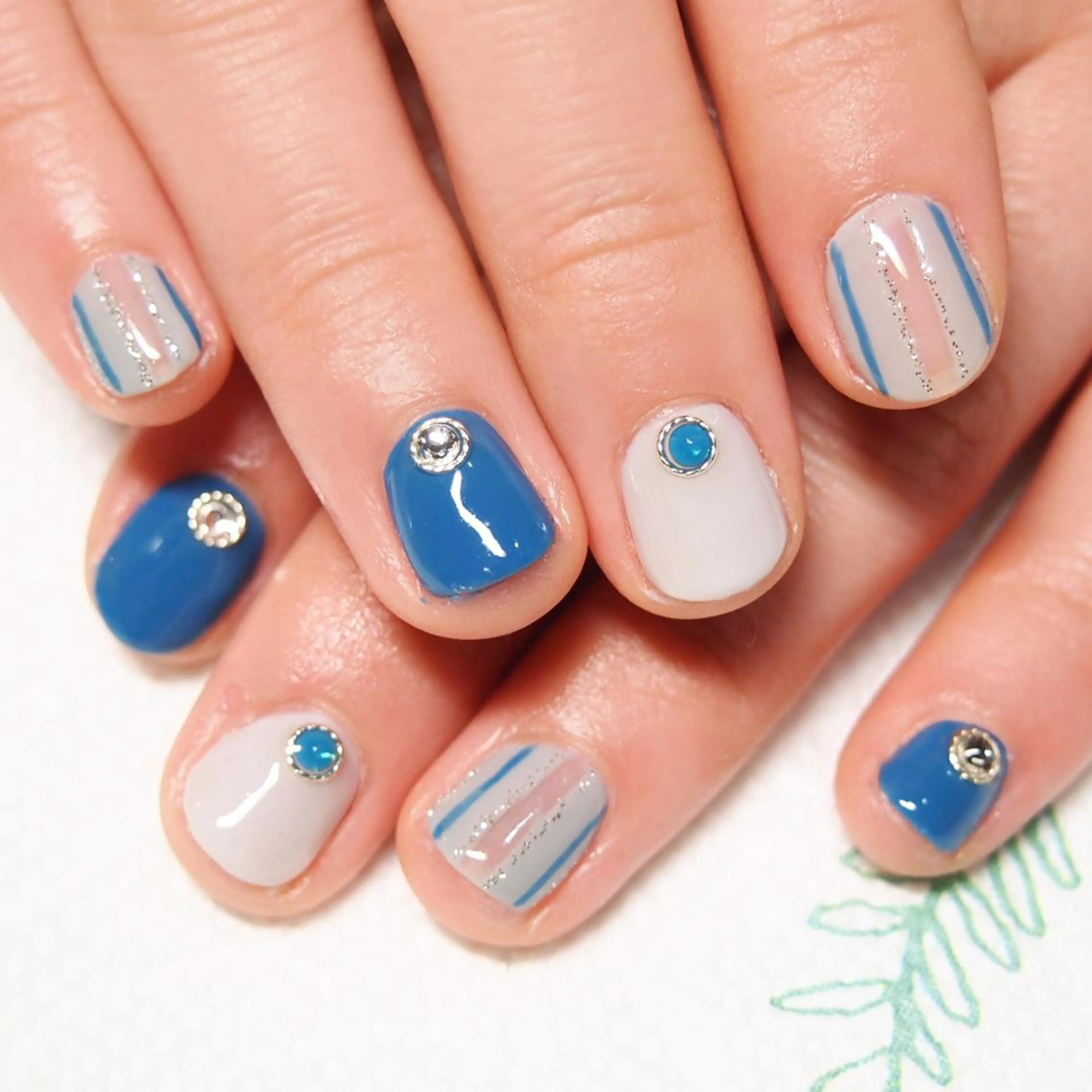 ネイル 山田 麻衣のネイルデザイン