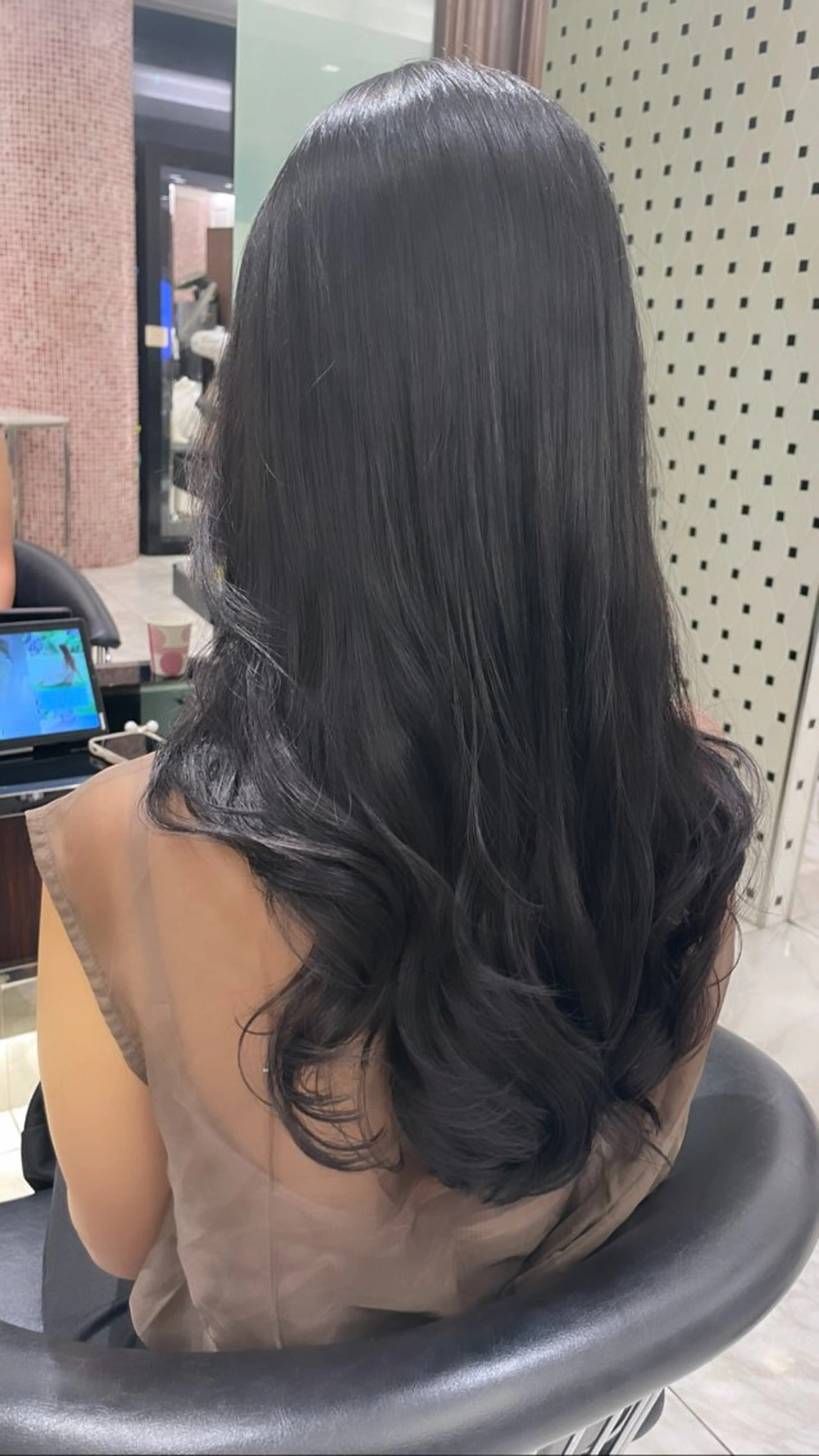 ロング パーマ カット パーマ コテ巻きパーマ 藤野佑成のヘアスタイル