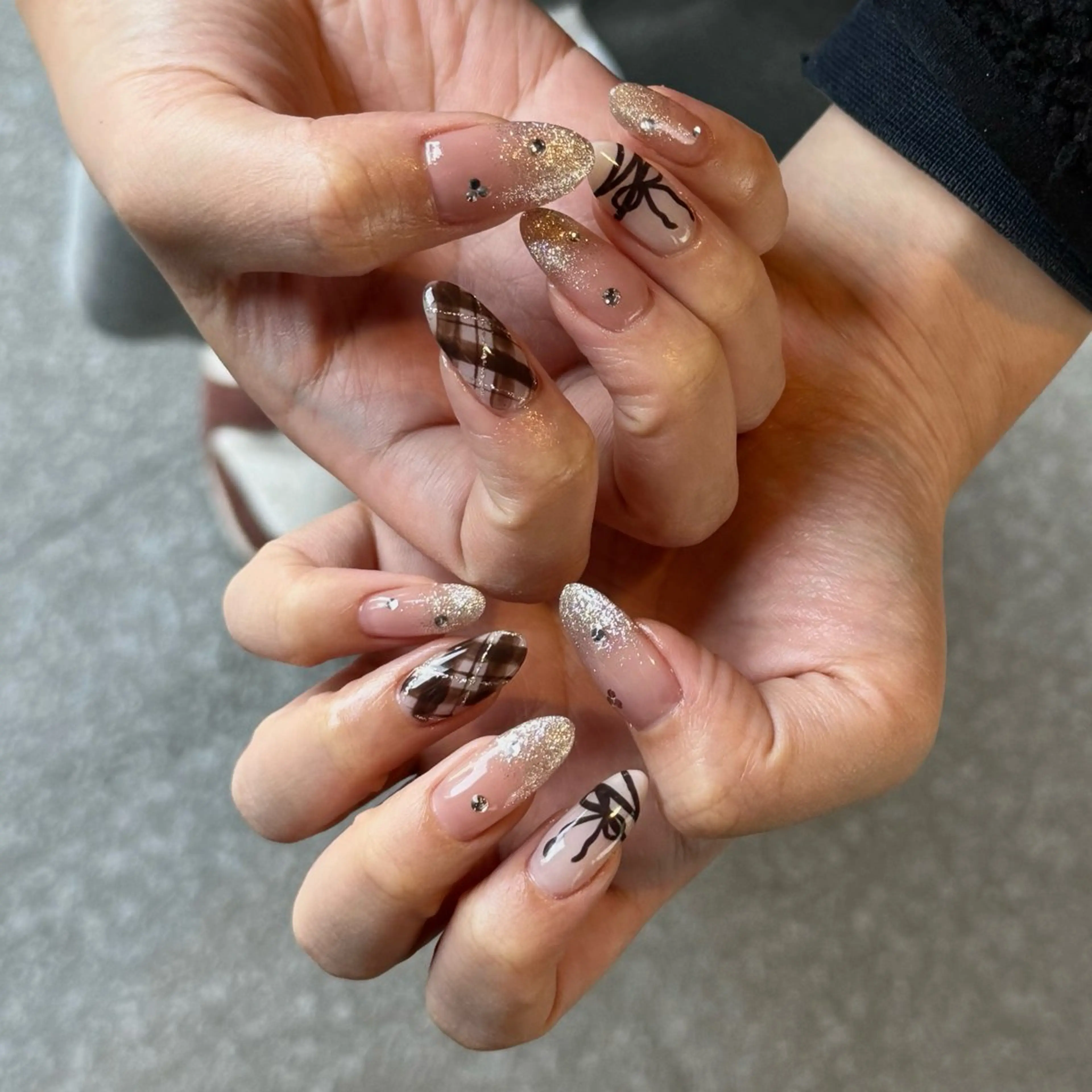 ネイル ブラウン ハンドネイル キャッツアイ東京 武島のネイルデザイン