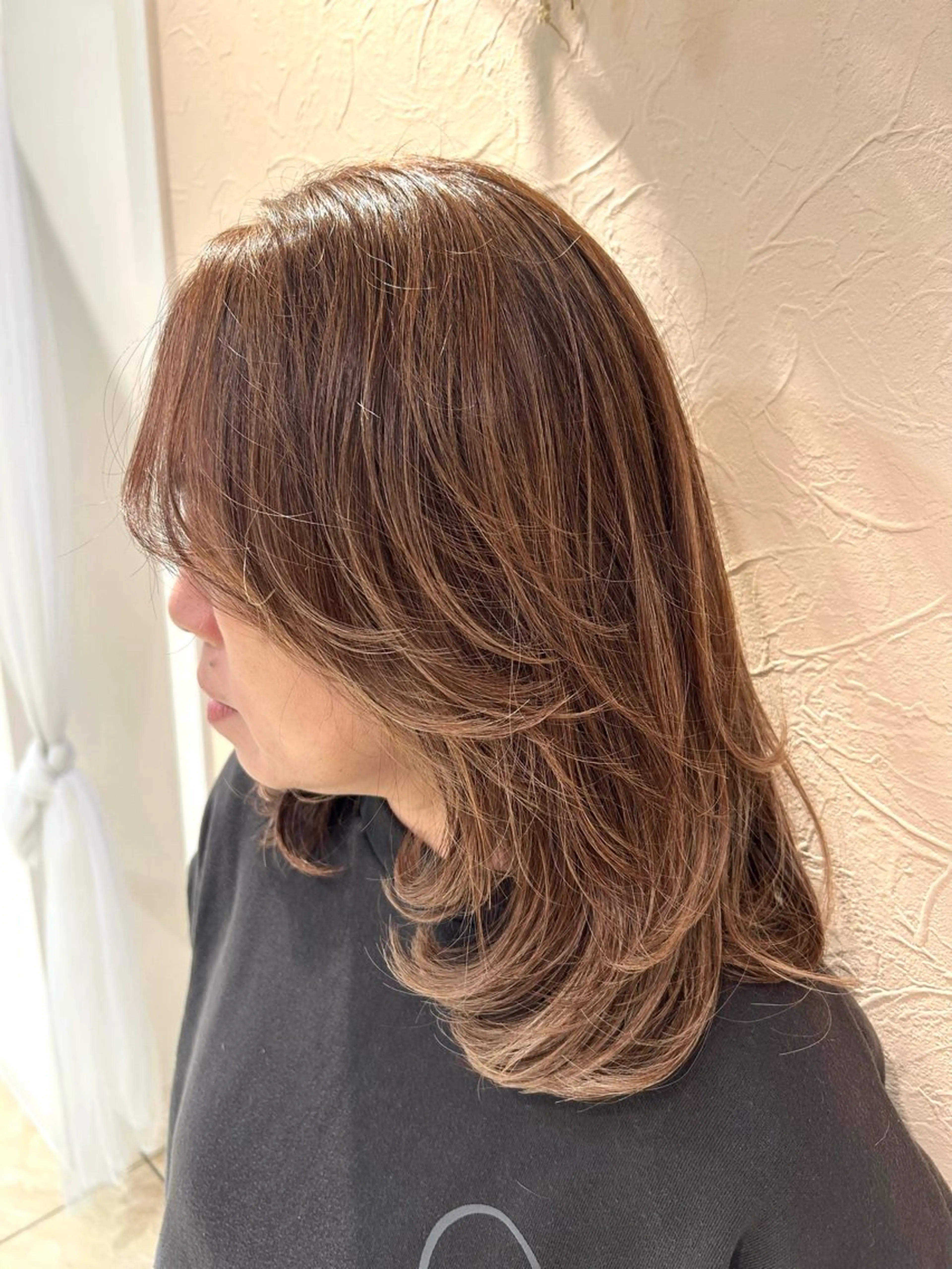 ミディアム レイヤーカット 海外ヘア/透明感ヘア 湘南台/hinakoのヘアスタイル