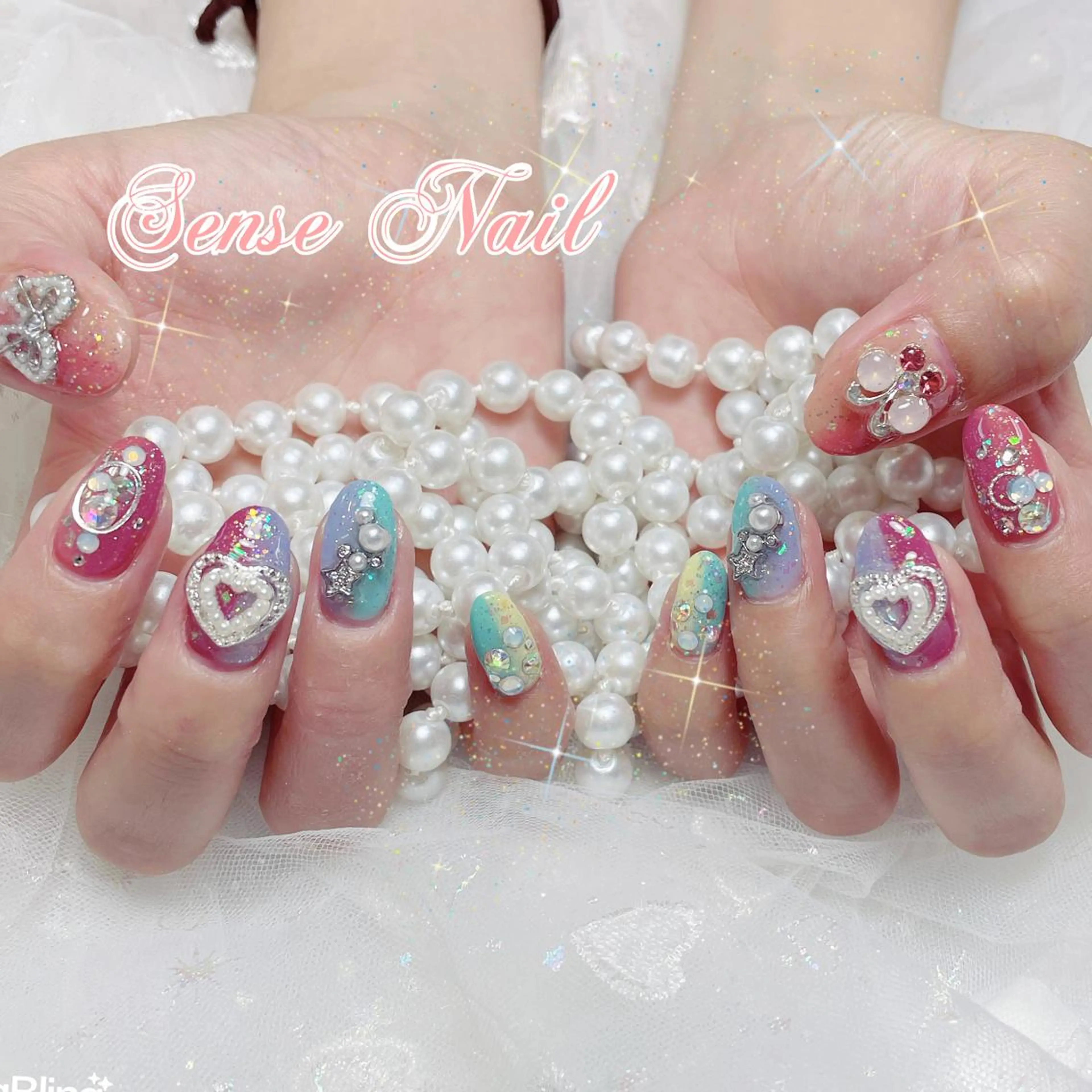 キッズ マツエク・マツパ ネイル ヘアアレンジ AKO あこ💅のネイルデザイン