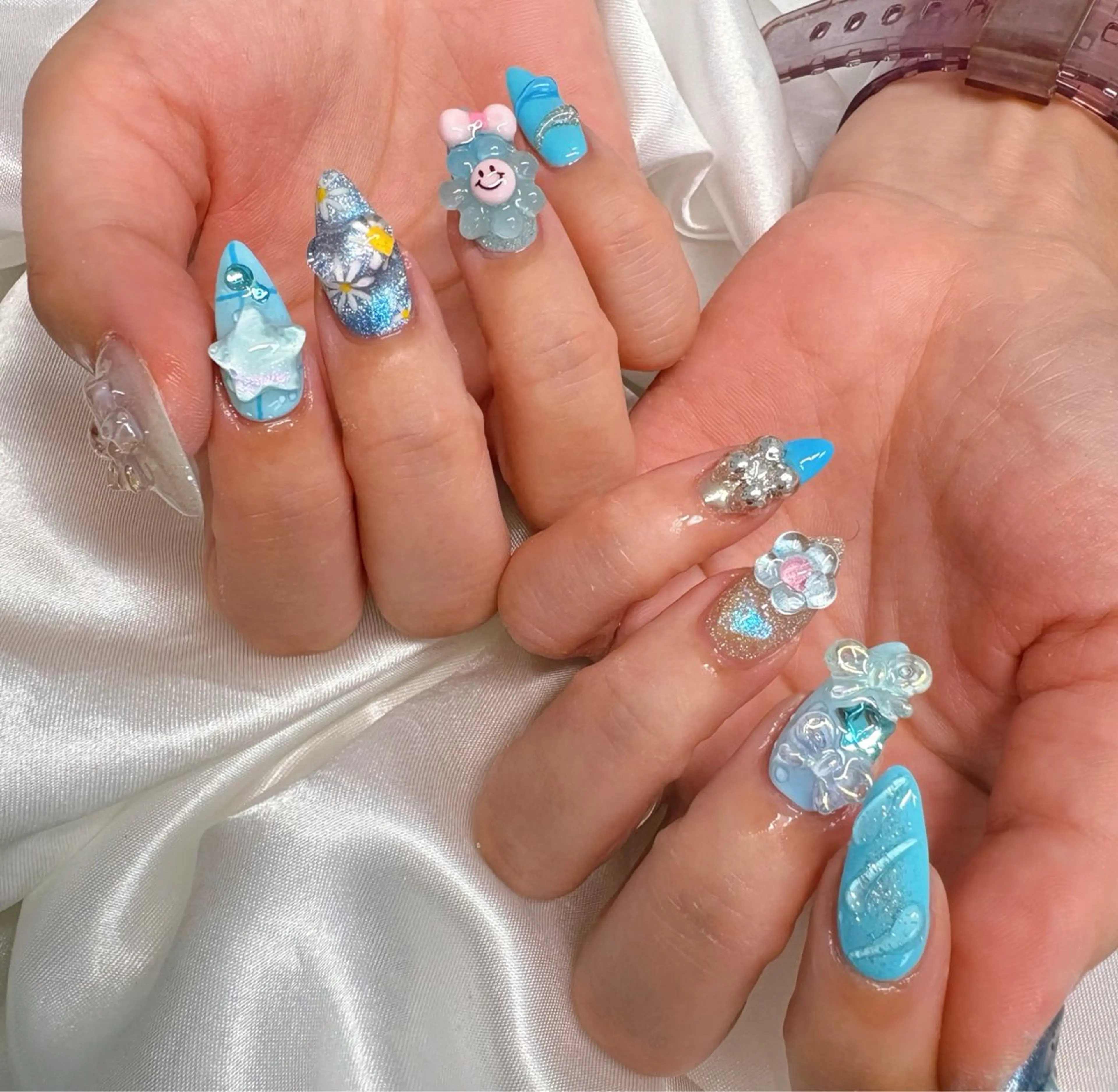 ネイル ロングネイル マグネットネイル ワンホンネイル ハンドネイル celica所属・松田 由真のネイルデザイン