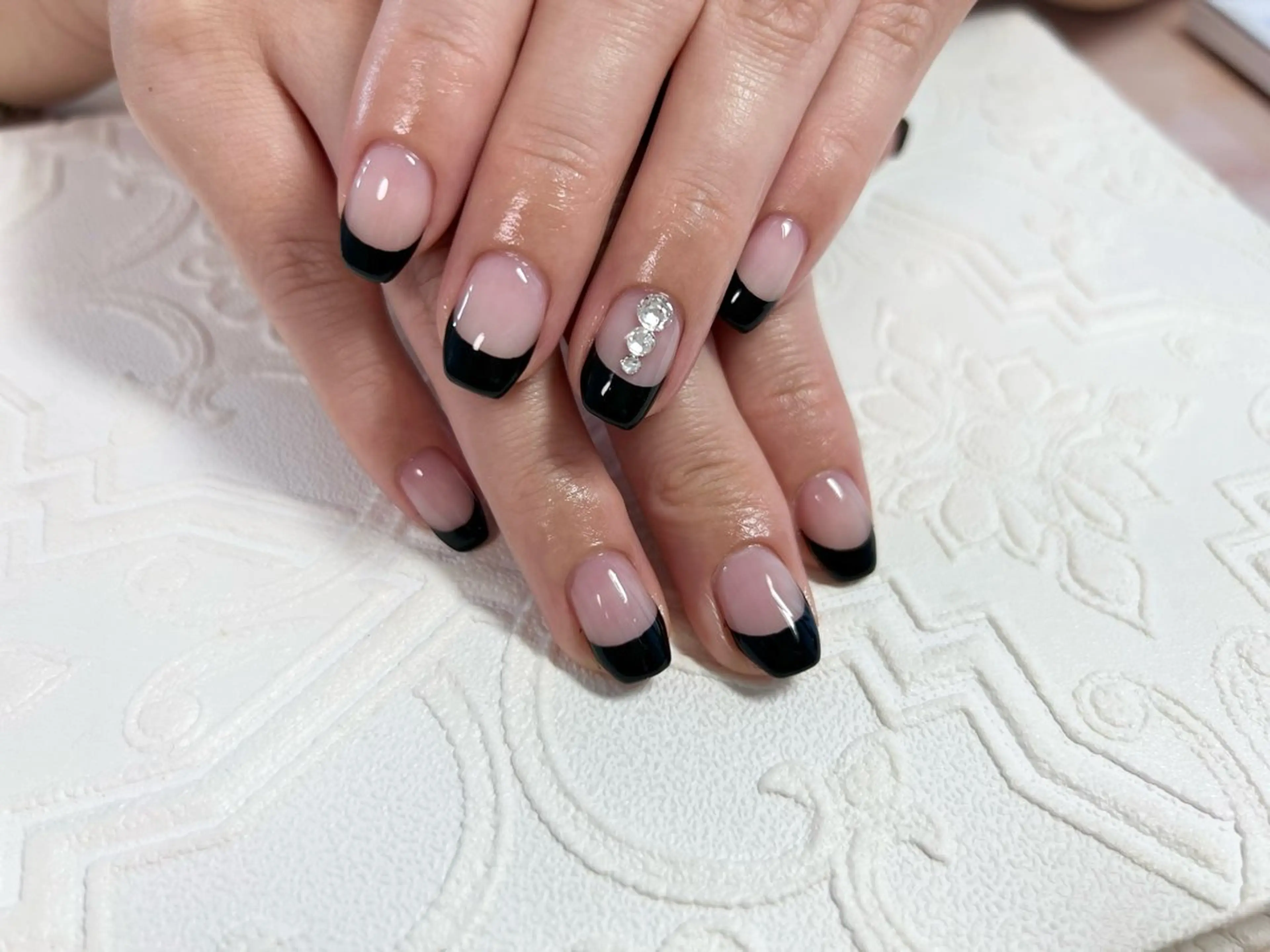 ネイル アートネイル ストーンネイル ハンドネイル coconail所属・ネイリスト HANAのネイルデザイン