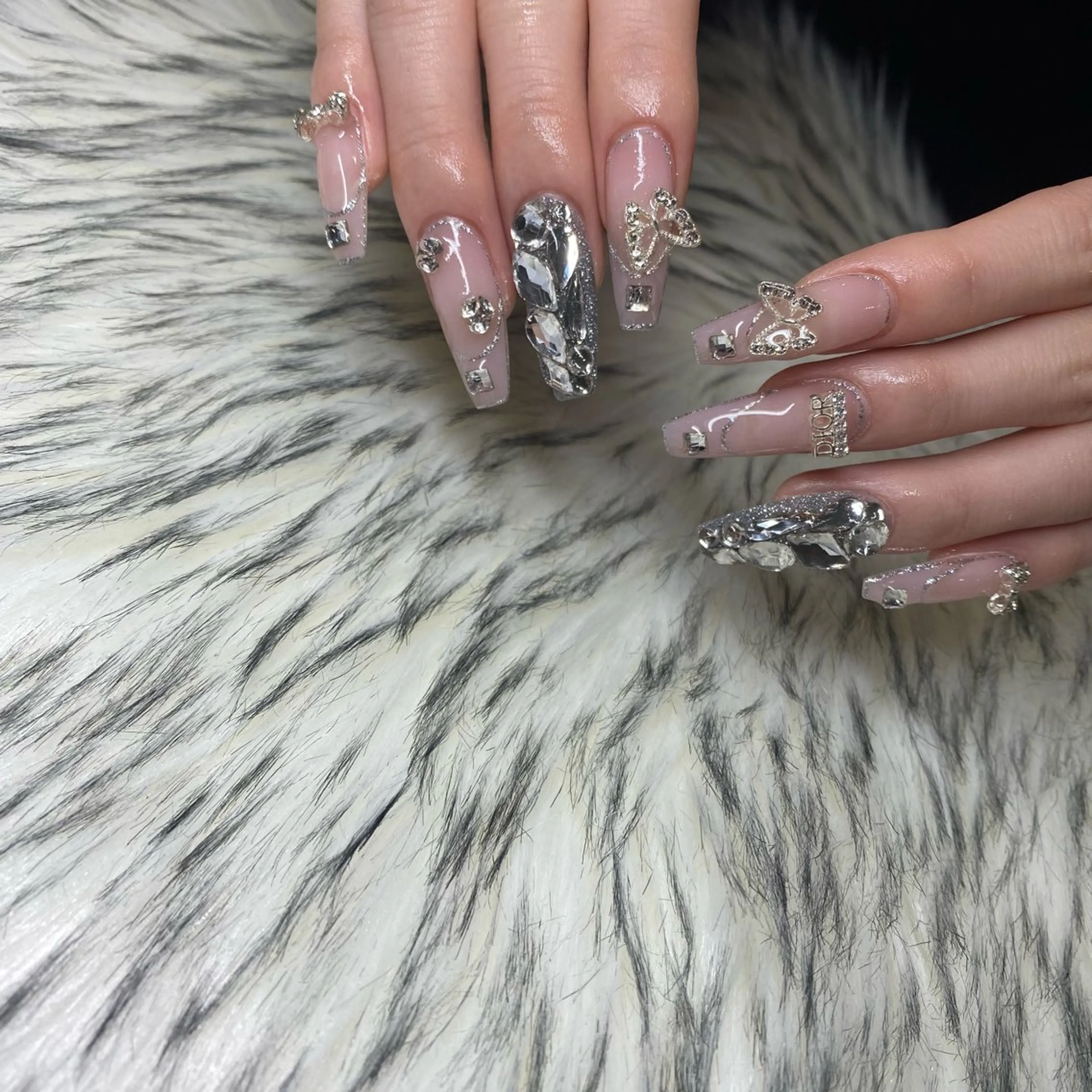 ネイル ハンドネイル la vie  Luire所属・la vie Luire ｱｽｶのネイルデザイン