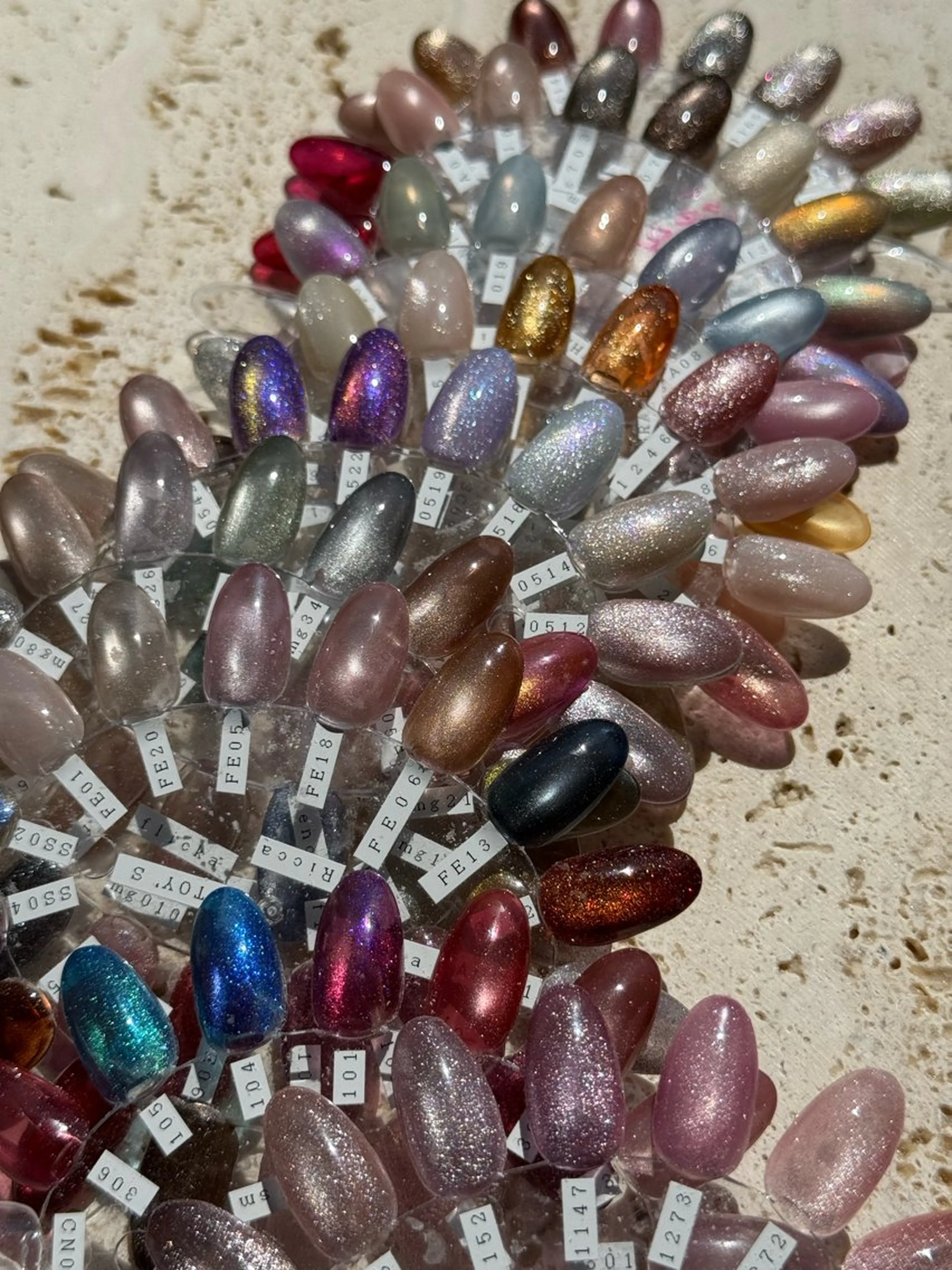 ネイル ハンドネイル VIVA NAIL所属・自爪を傷つけない フィルイン3500円のネイルデザイン