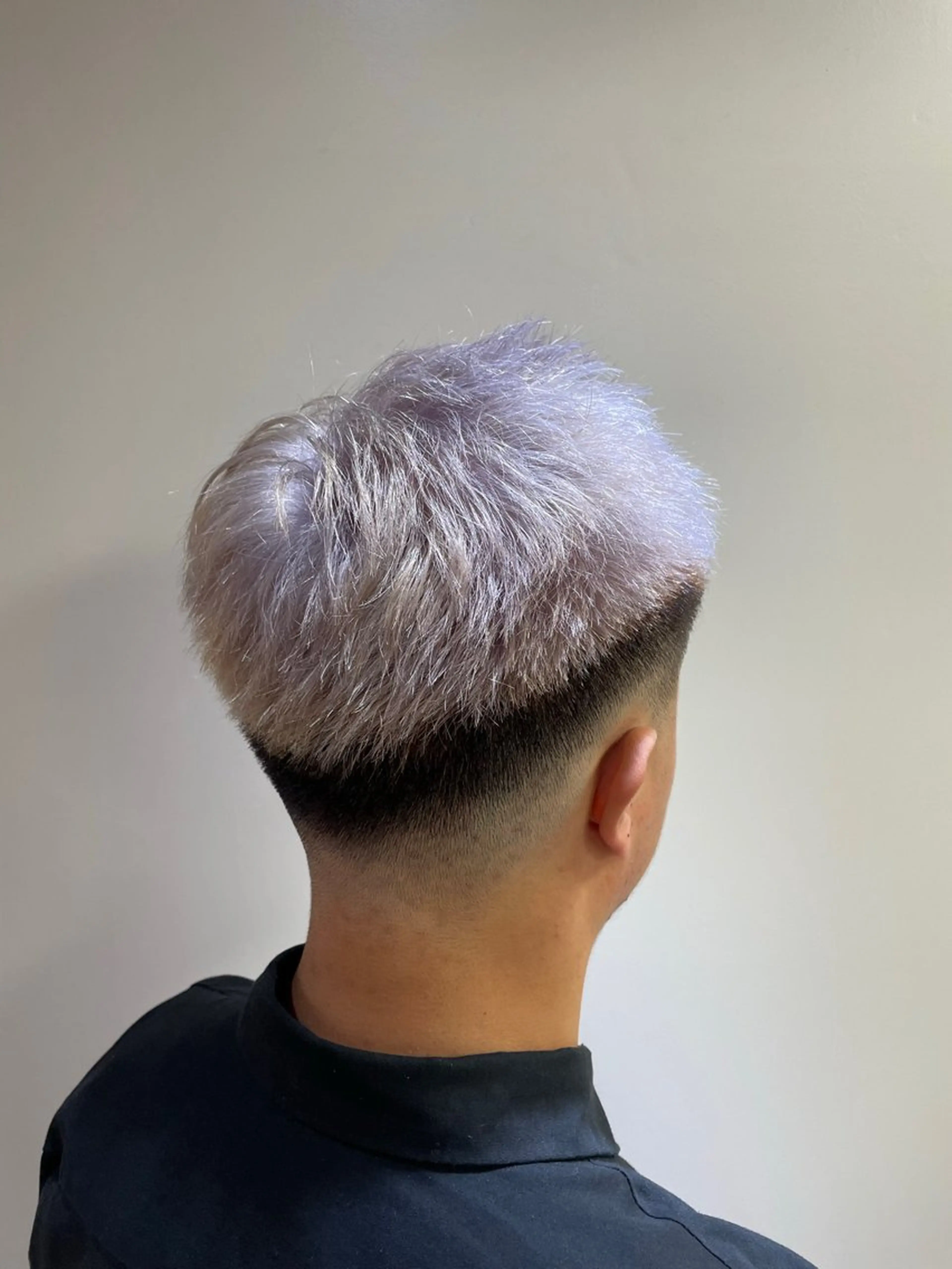 ショート カラー メンズ パープルカラー THREE noon所属・田中 きこのヘアスタイル