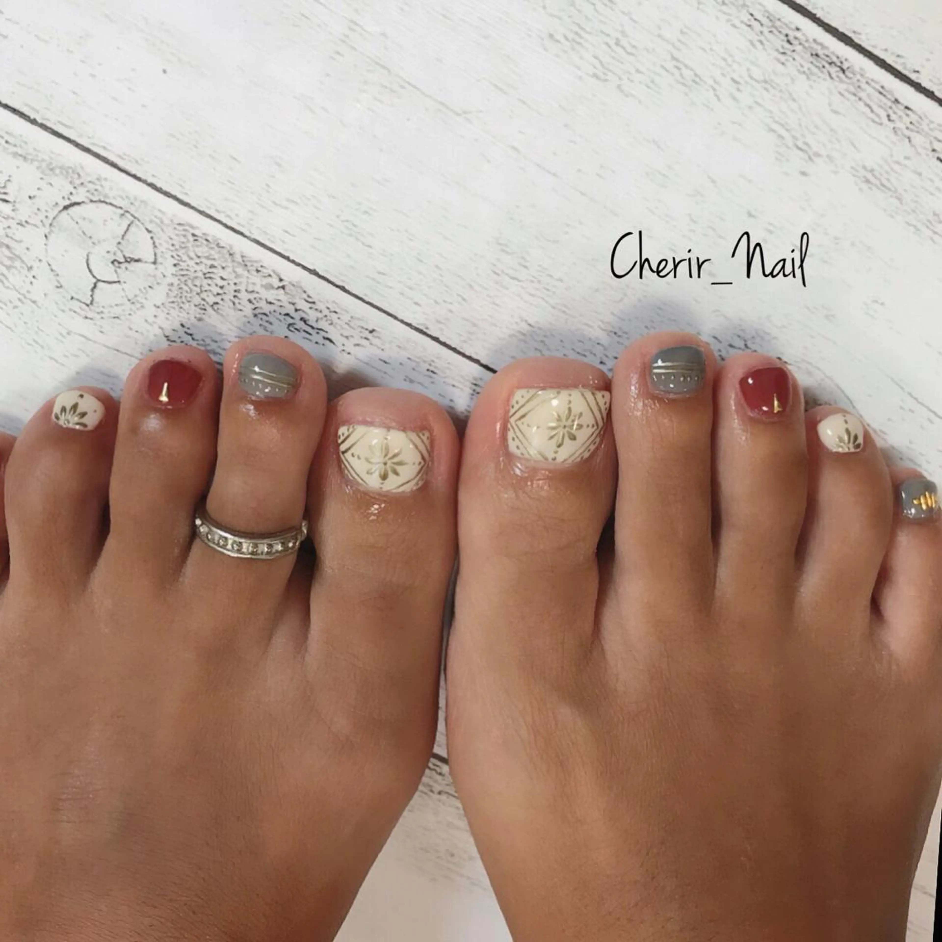 ネイル アートネイル ホワイト Cherirnail kaoriのネイルデザイン