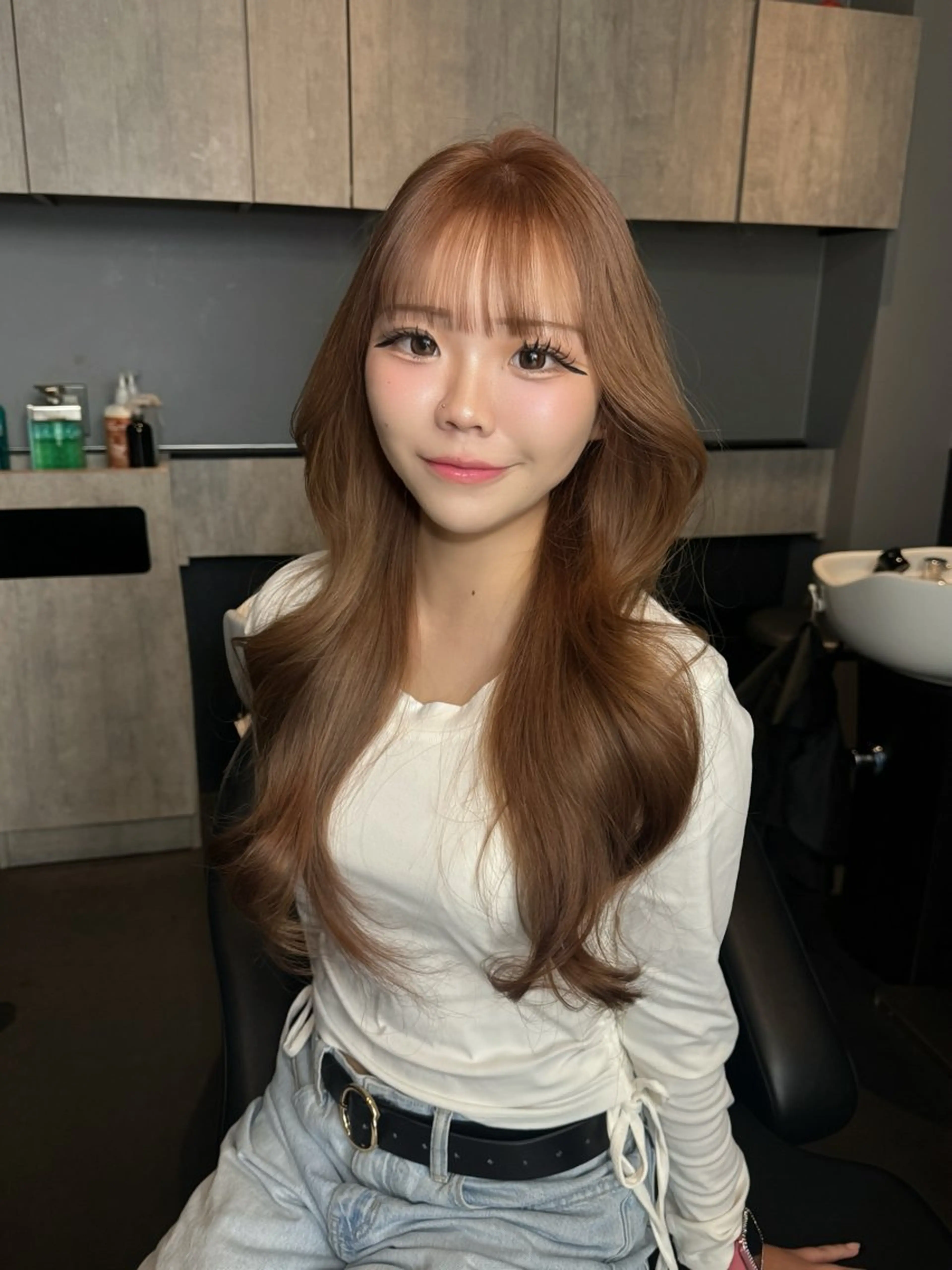 ロング カラー ヘアカラー トリートメント 𝐥𝐚𝐲𝐞𝐫 韓⛓️ ブリーチのヘアスタイル