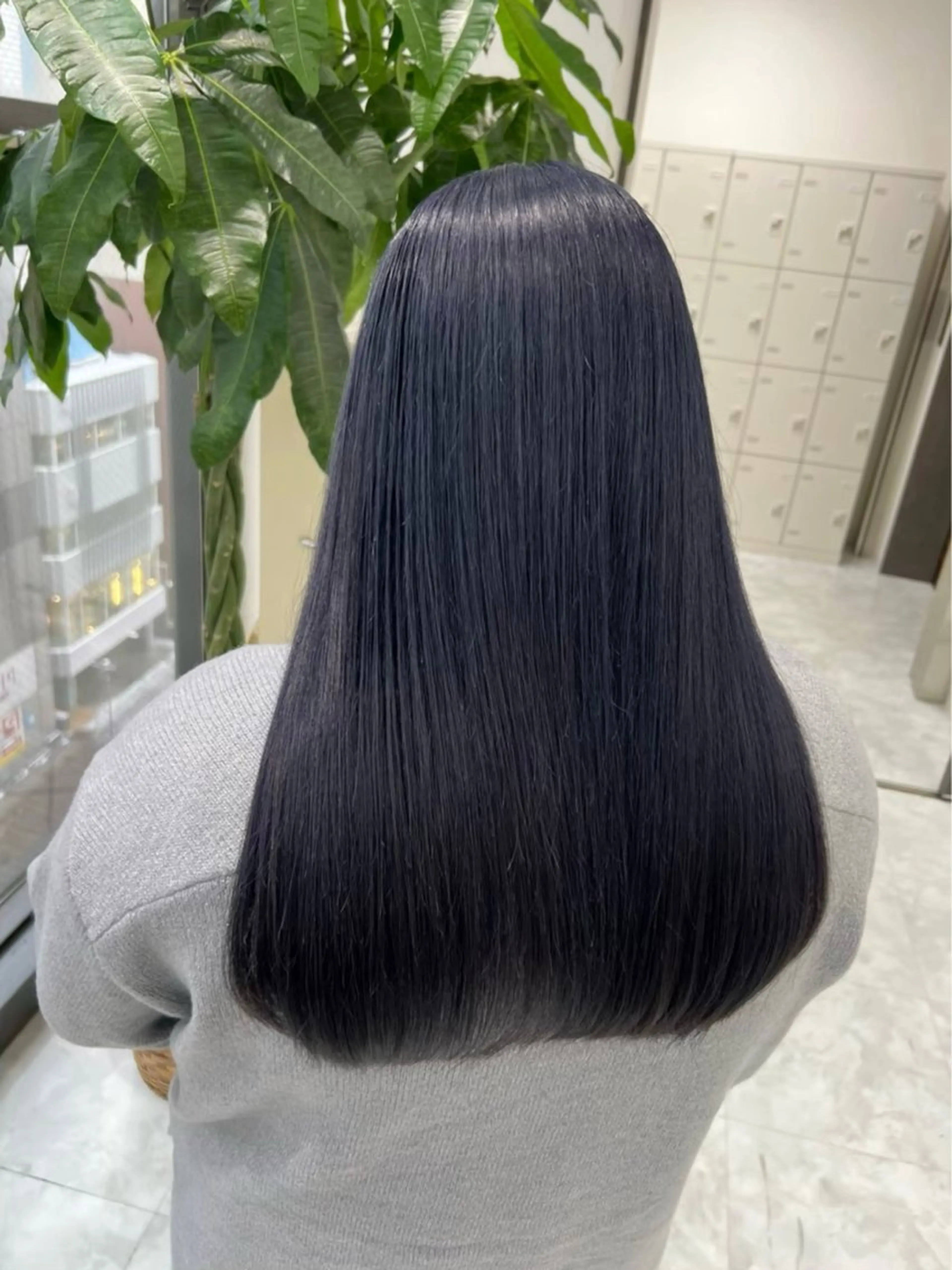 ロング カラー パーマ ヘアアレンジ 透明感ブリーチカラー 🌈TOMOHIROのヘアスタイル