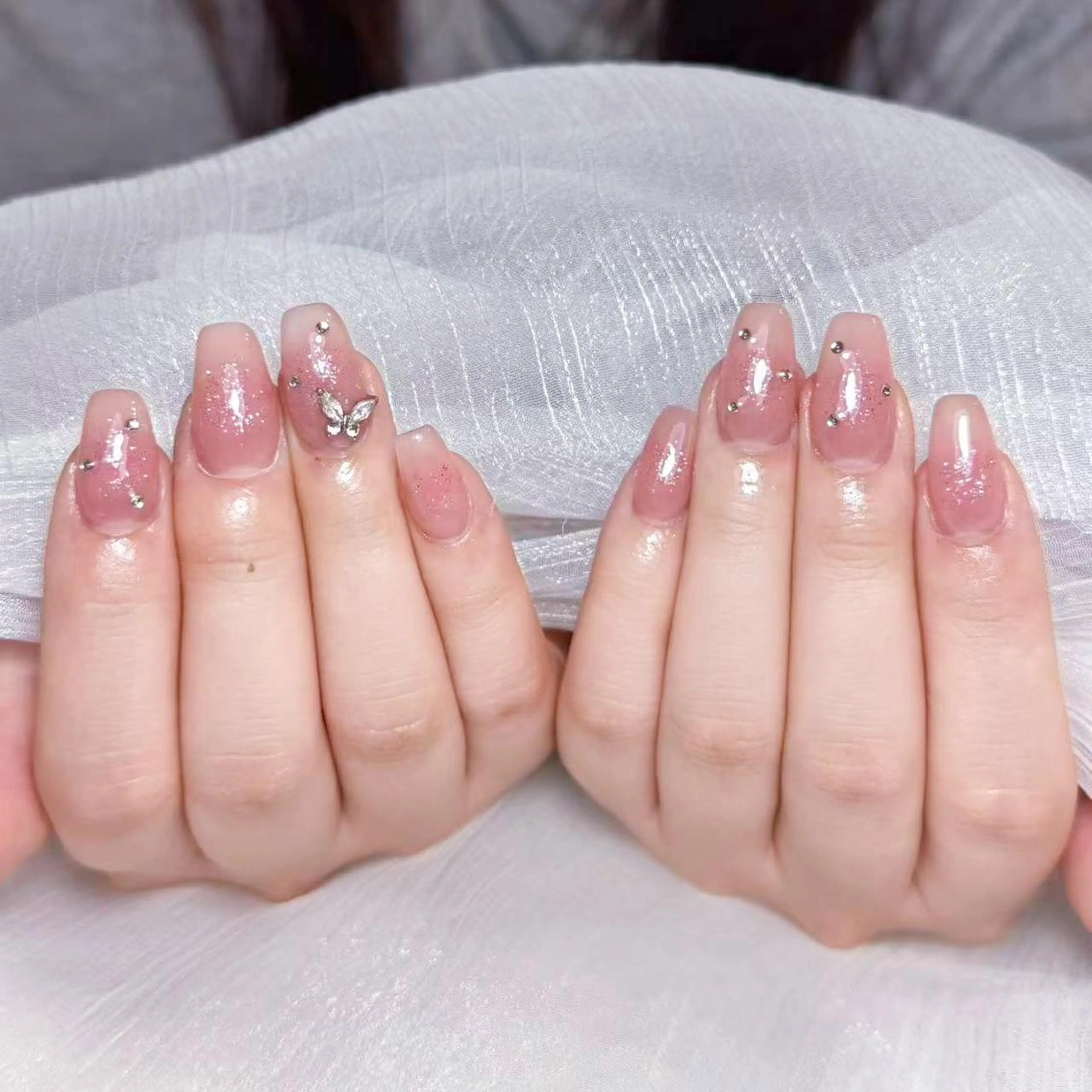 ネイル アートネイル オーロラネイル ガーリー キラキラネイル 韓国ネイル ハンドネイル DIANMOND NAIL🌸のネイルデザイン