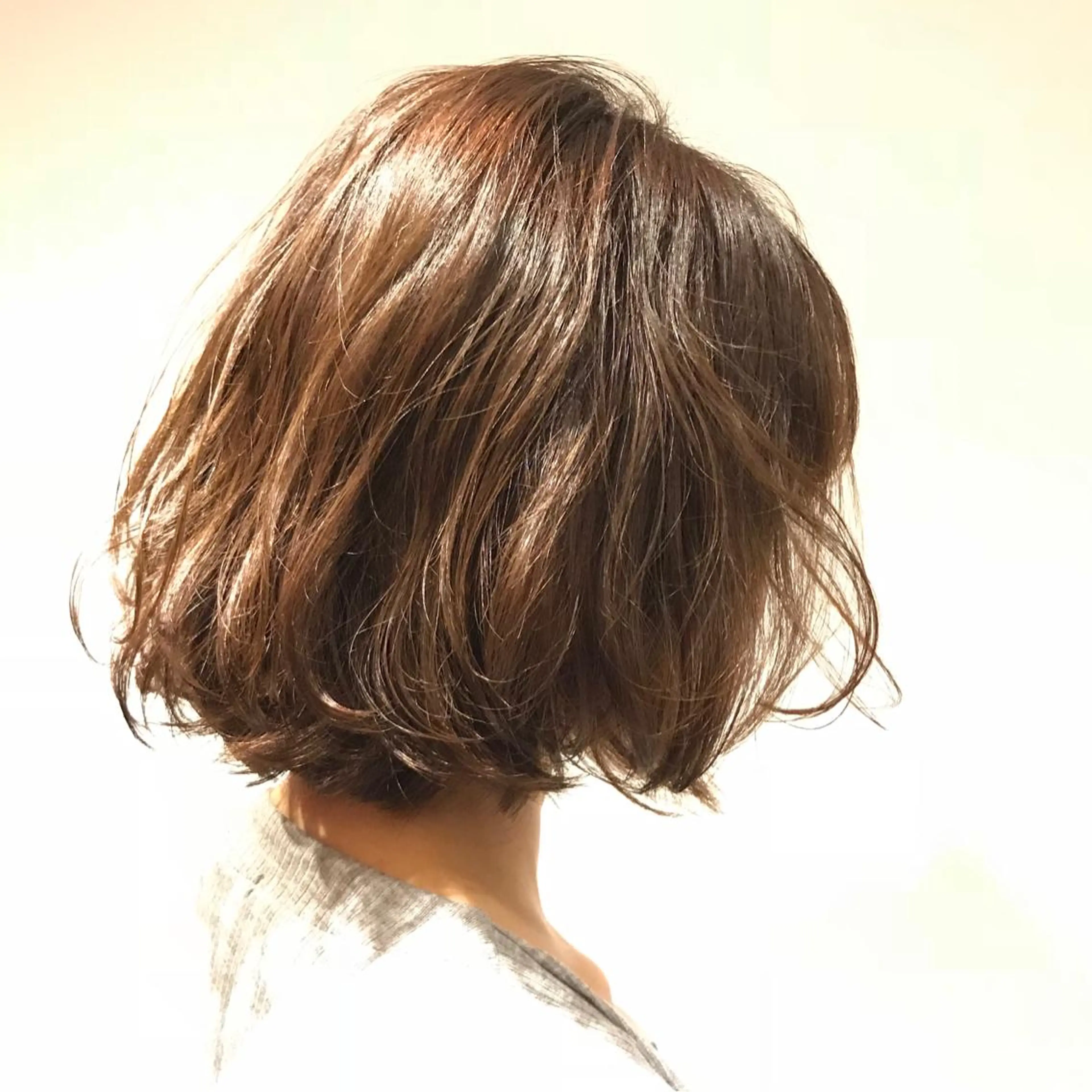 ミディアム カラー BIANCO北堀江 AKANEのヘアスタイル