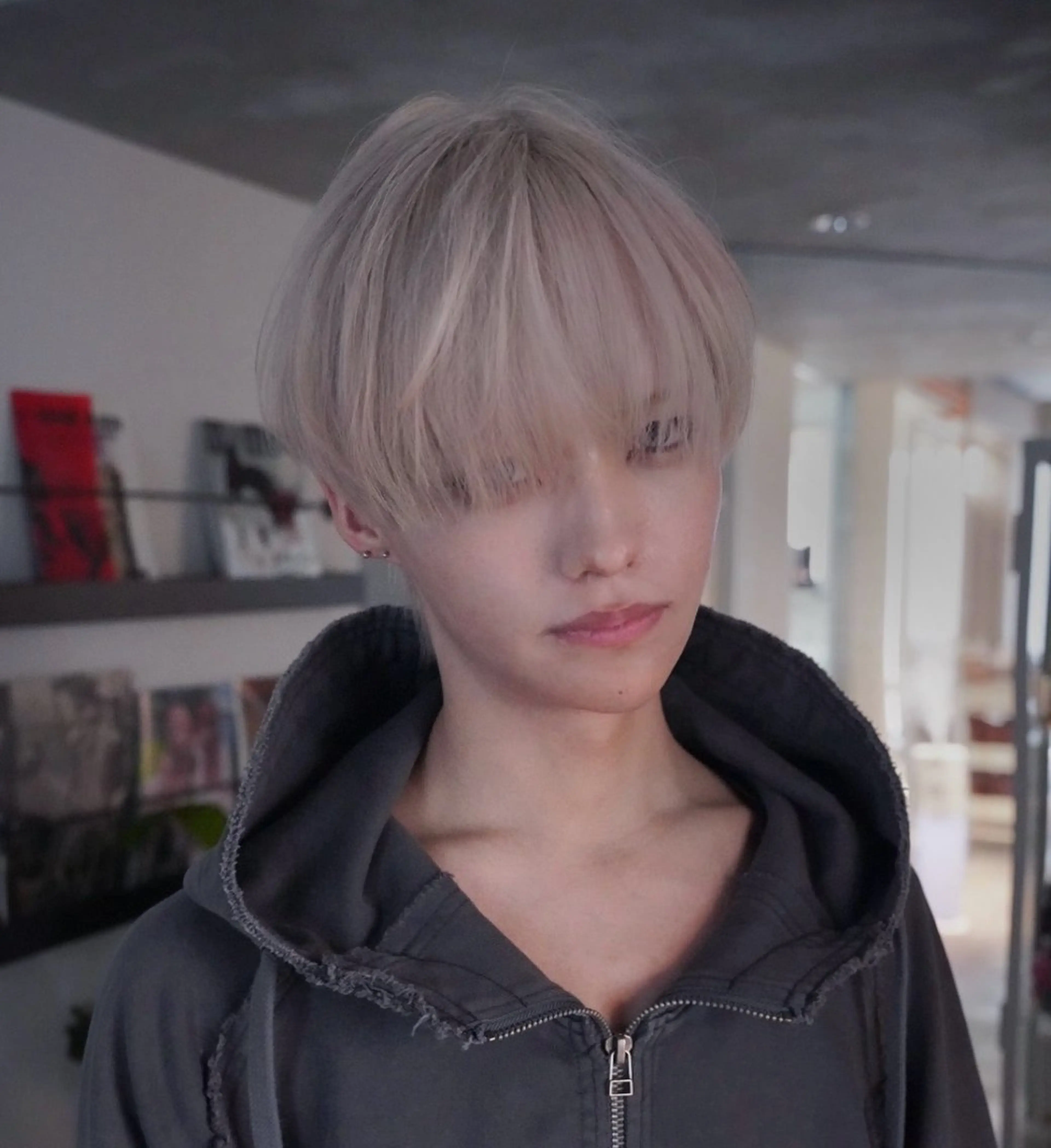 ショート カラー メンズ 抜きっぱなしブロンド ブロンド ホワイトブロンド ヘアカラー メンズ垢抜け名人 /ハイトーン/陽平のヘアスタイル