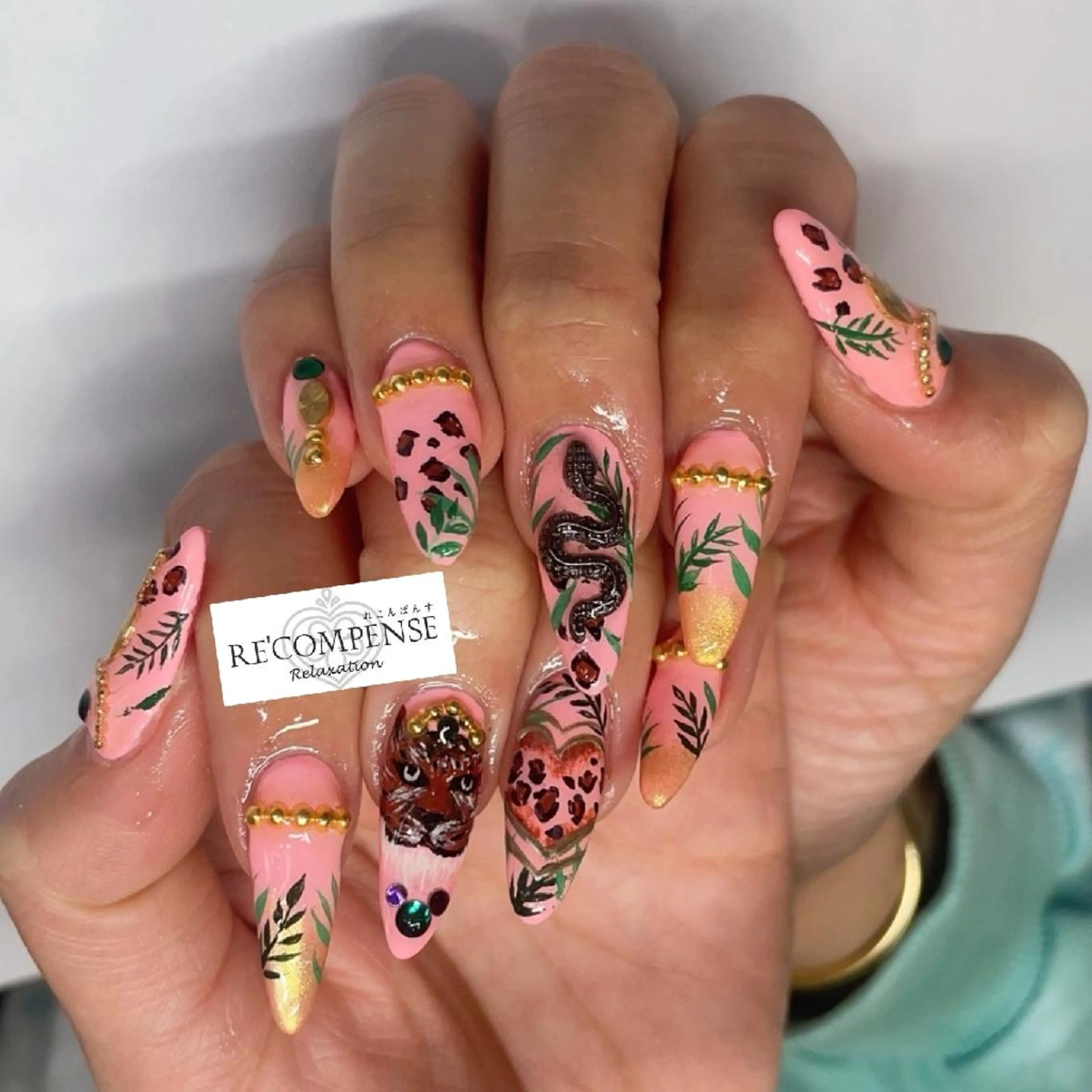 ネイル ハンドネイル RE'COMPENSE所属・れこん ぱんすのネイルデザイン