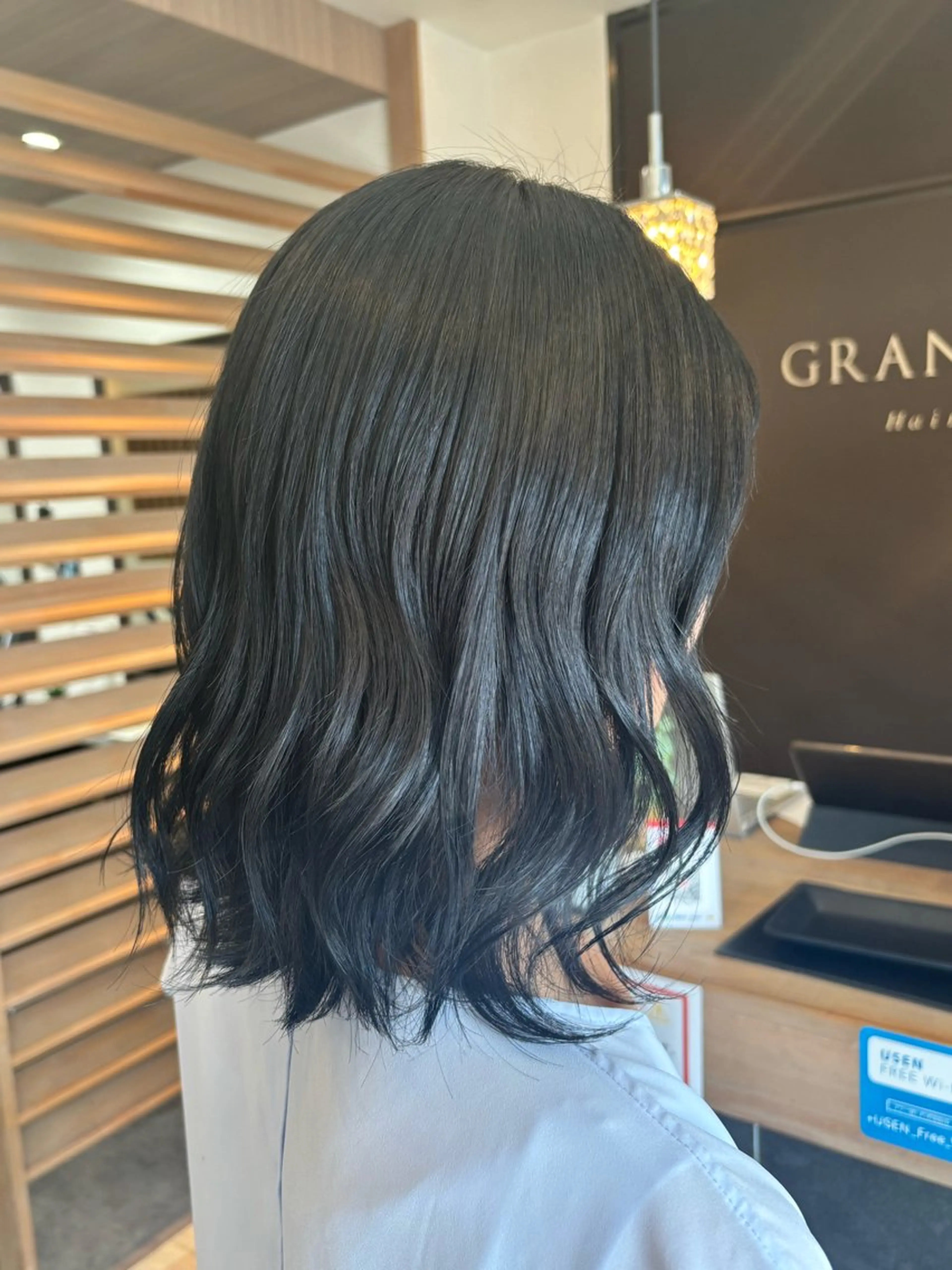 ミディアム カット ヘアカラー GRAND JETE所属・Kamiya Minamiのヘアスタイル