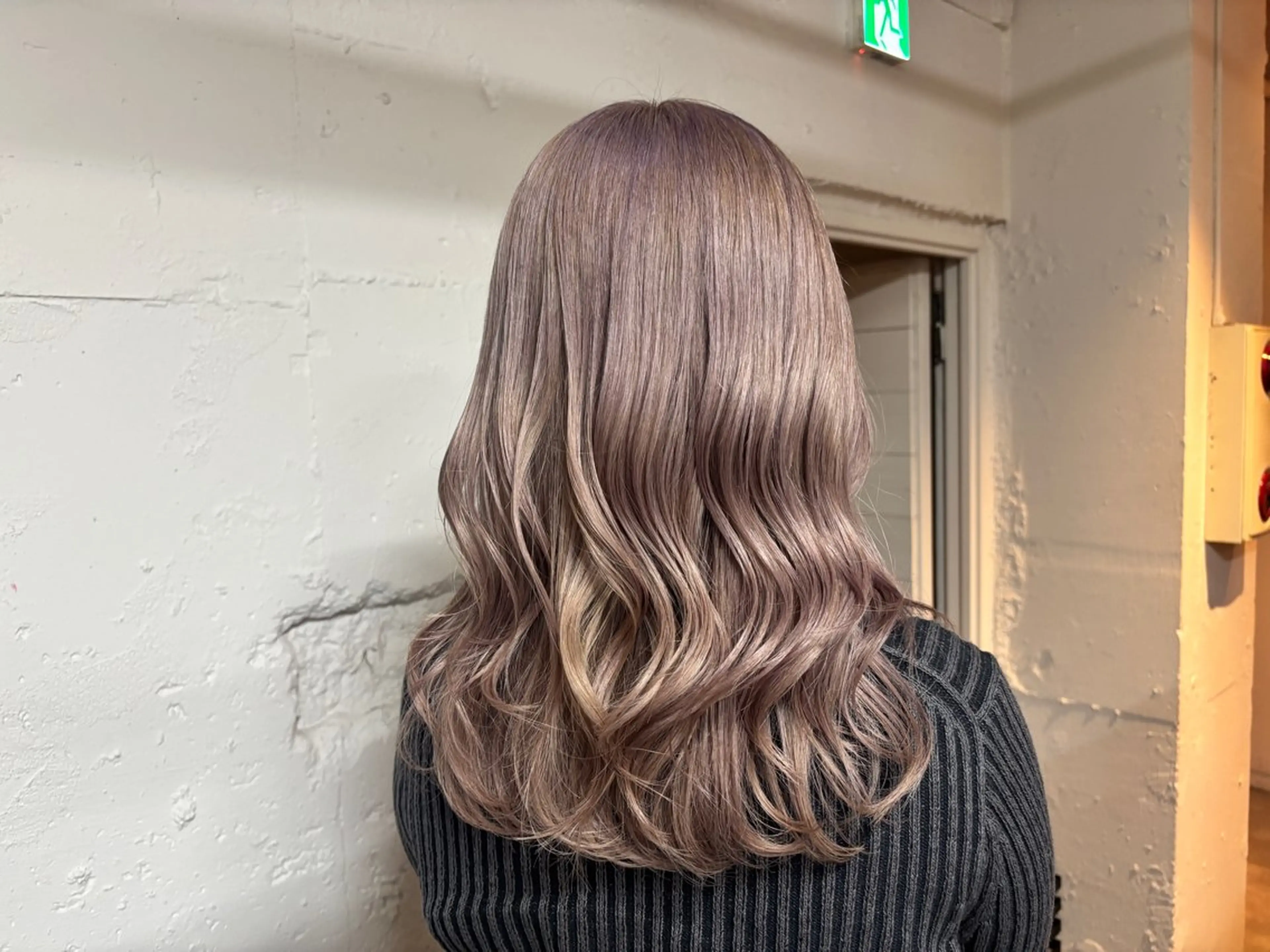 ミディアム カラー 🩵似合わせカット SEIRA🩵のヘアスタイル