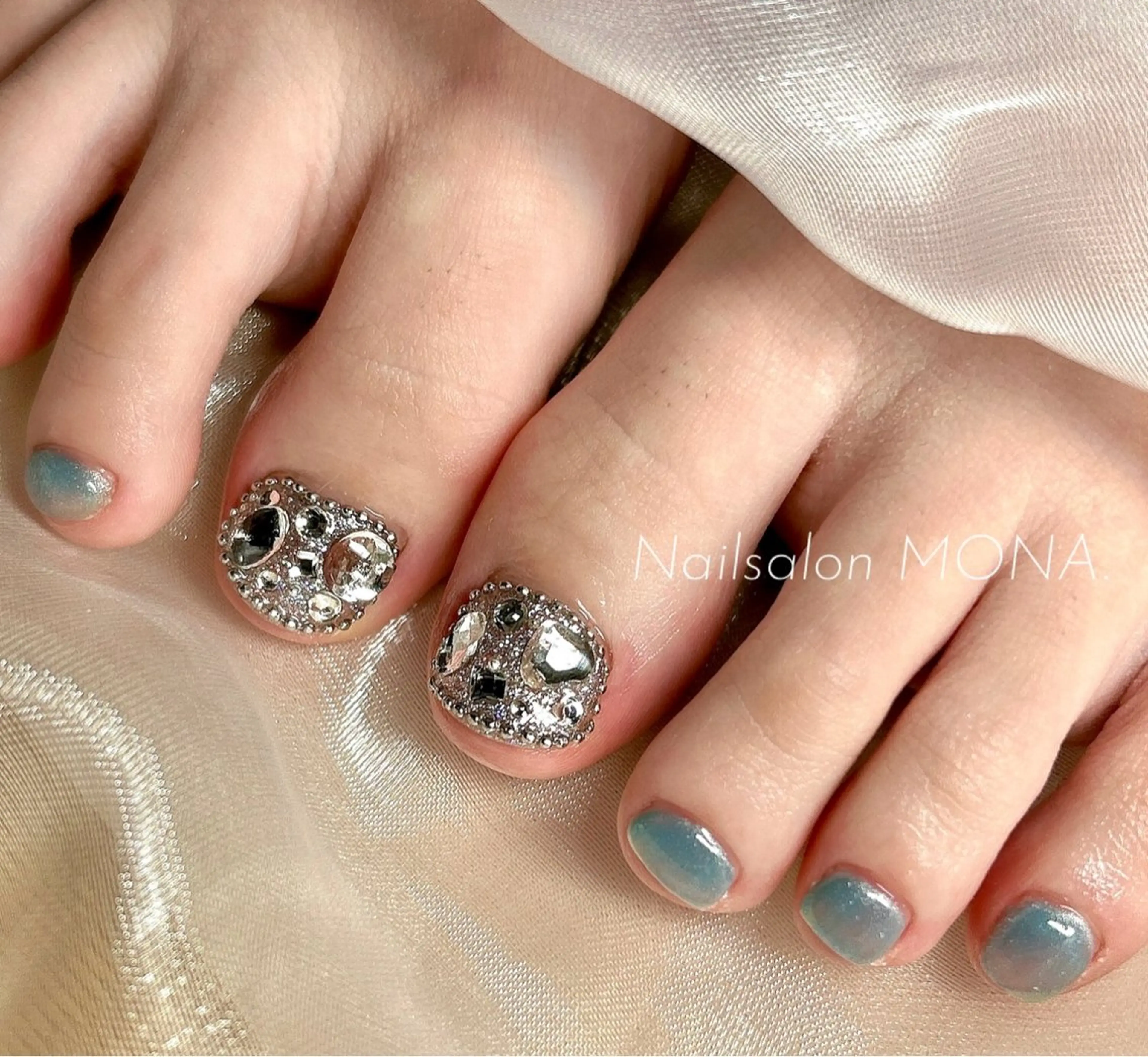 ネイル マグネットネイル フットネイル Nailsalon MONA.のネイルデザイン