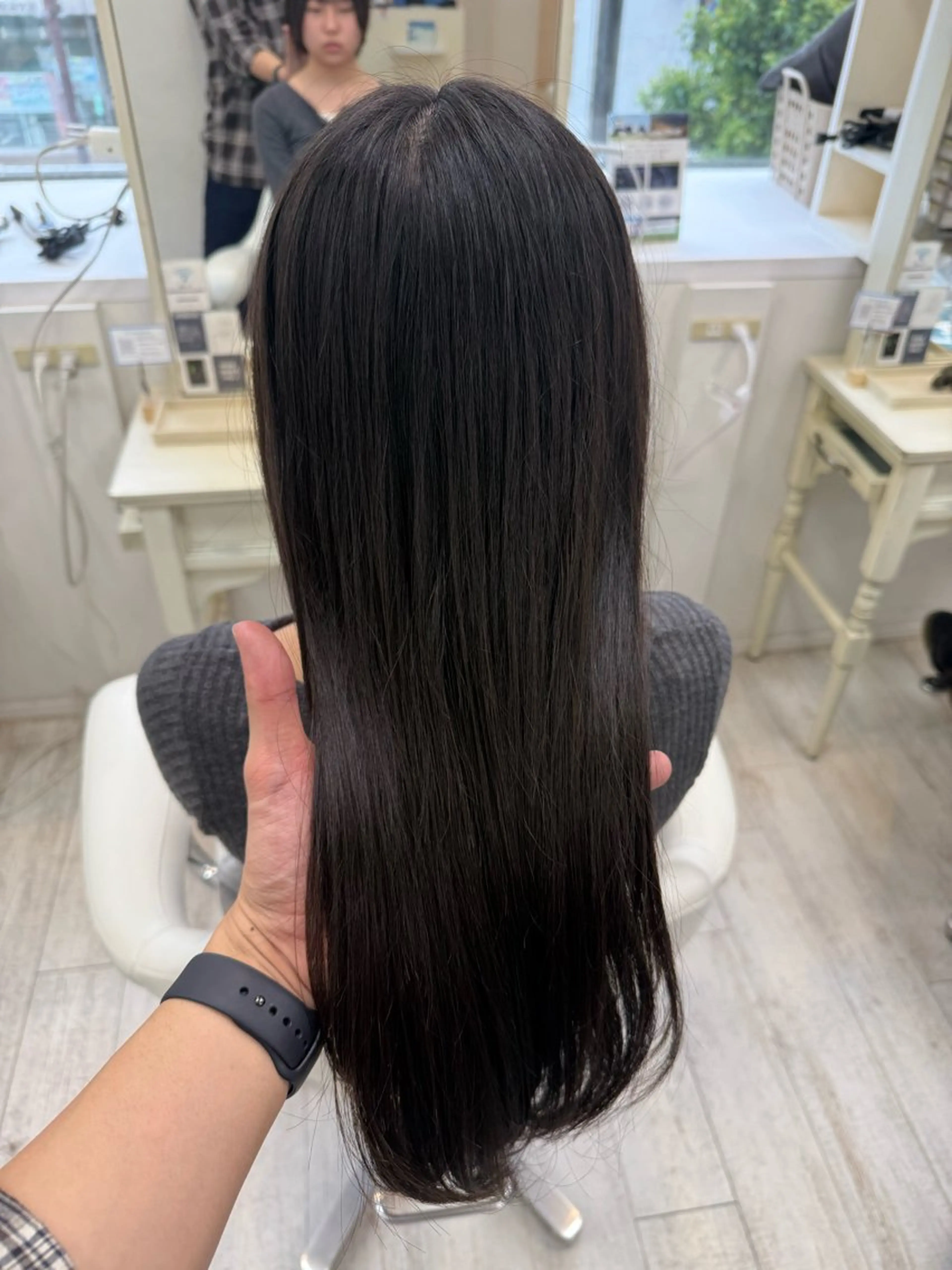 ロング カット 縮毛矯正 新籾 尚哉のヘアスタイル