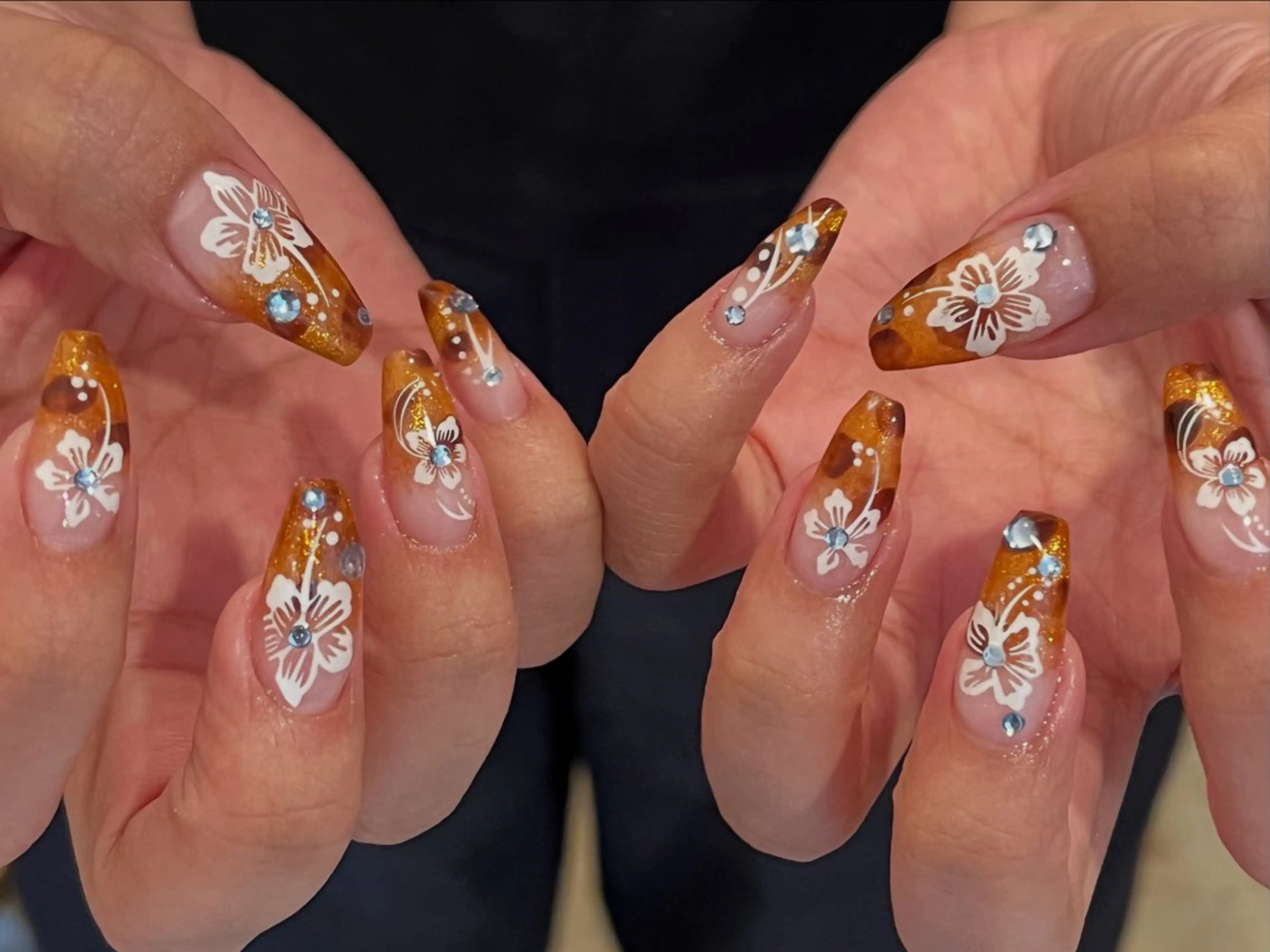 ネイル 文 /個性派ネイルのネイルデザイン