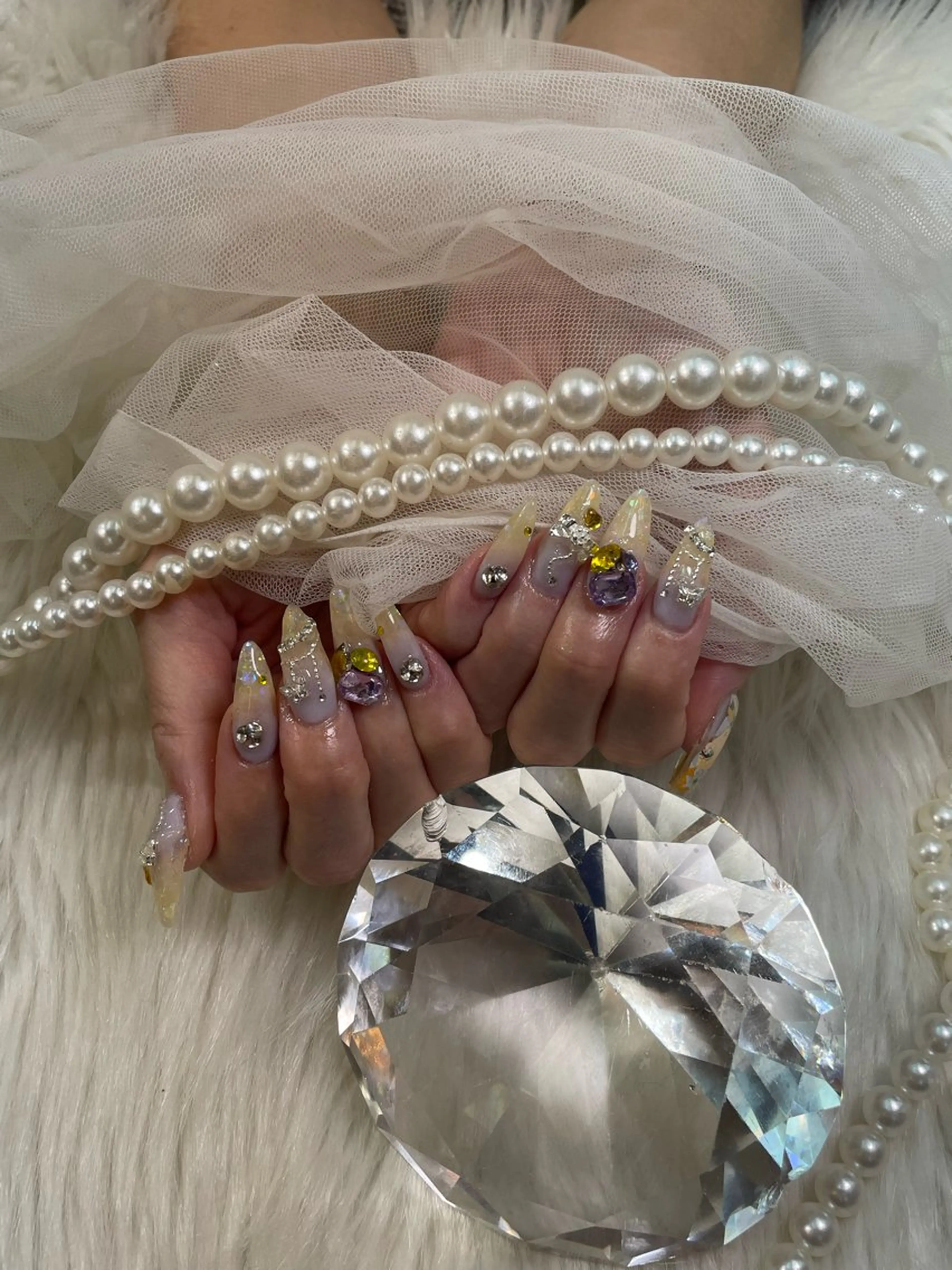 ネイル グラデーション パープル 黄色 ベスティオーラ所属・ベスティオーラ/小竹 花香のネイルデザイン