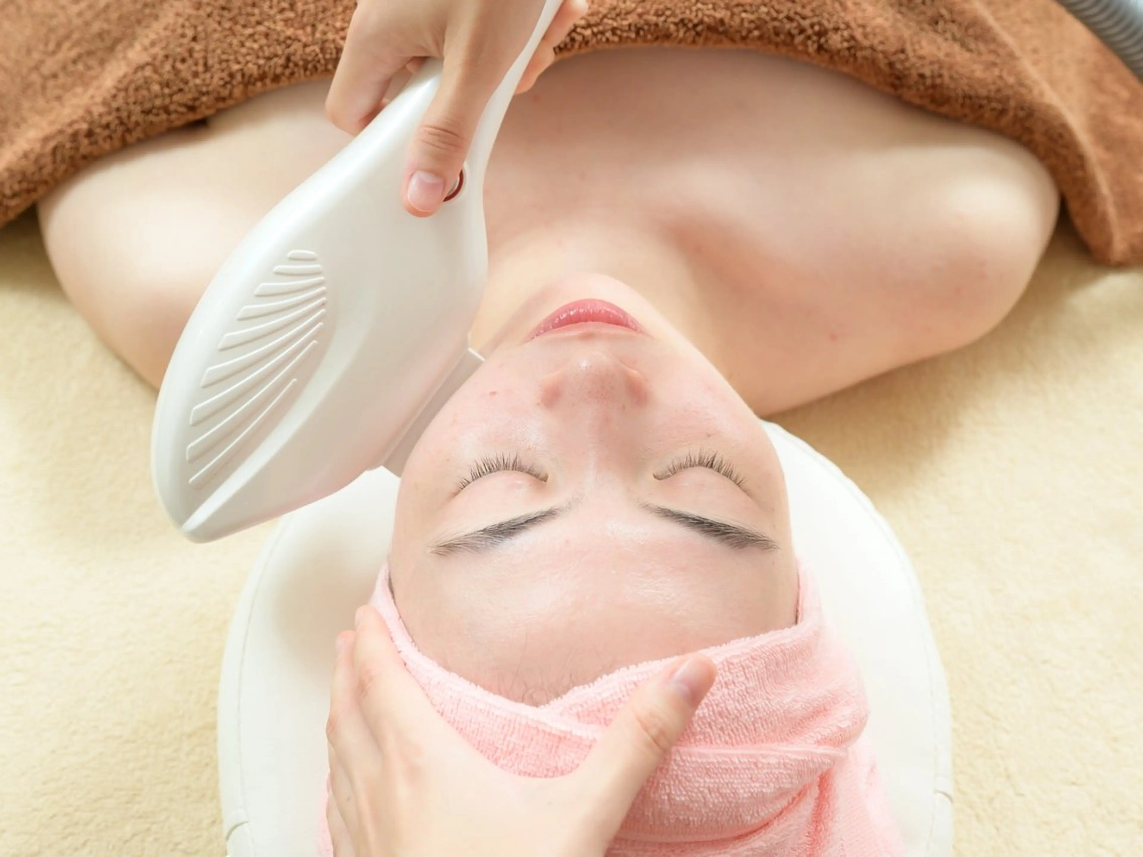 お顔脱毛の写真