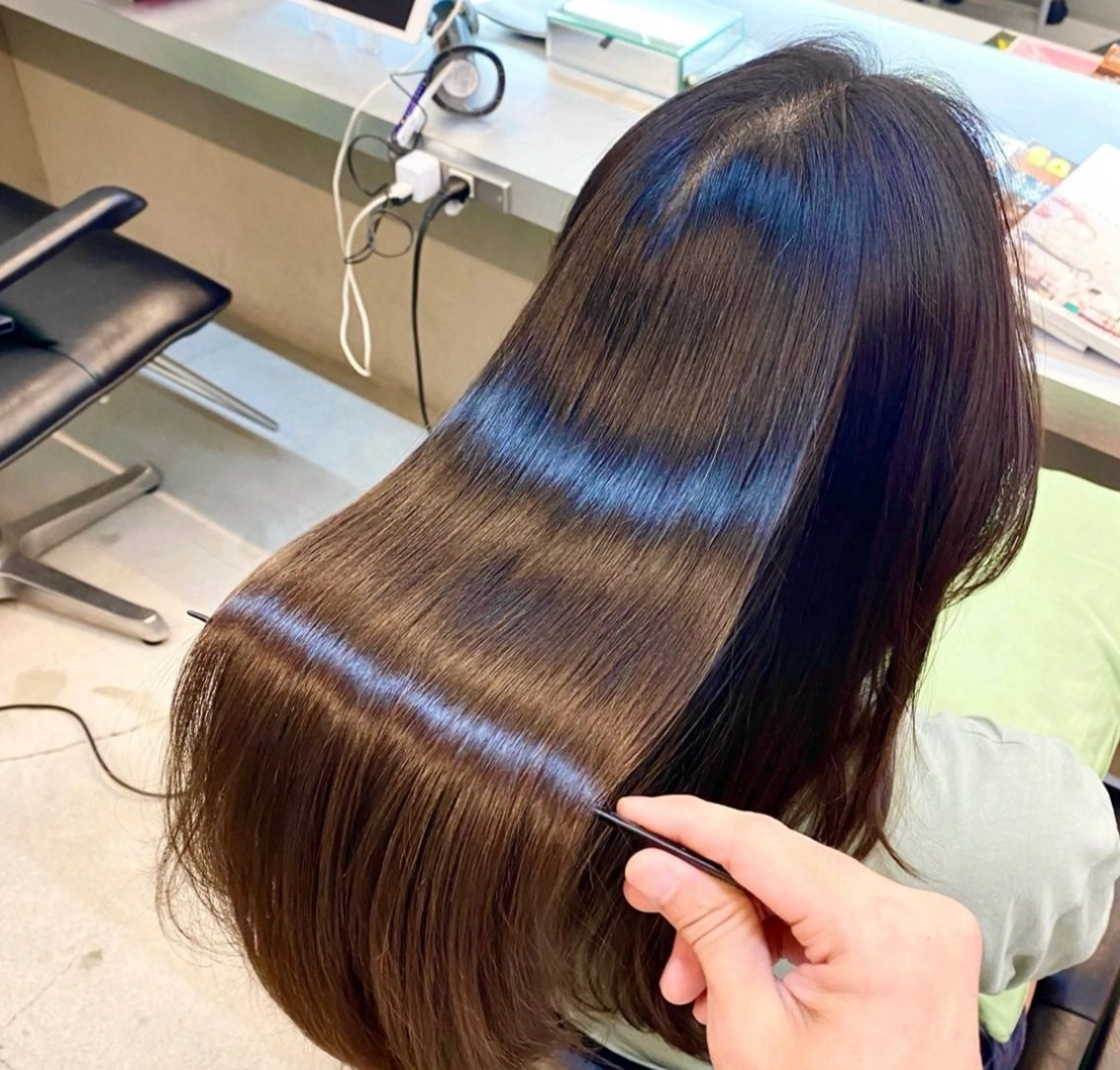 セミロング パーマ 顔周りカット 伸ばしかけ レイヤーカット 縮毛矯正 酸性ストレート 縮毛矯正 普通の美容室じゃない ‼️/若林のヘアスタイル