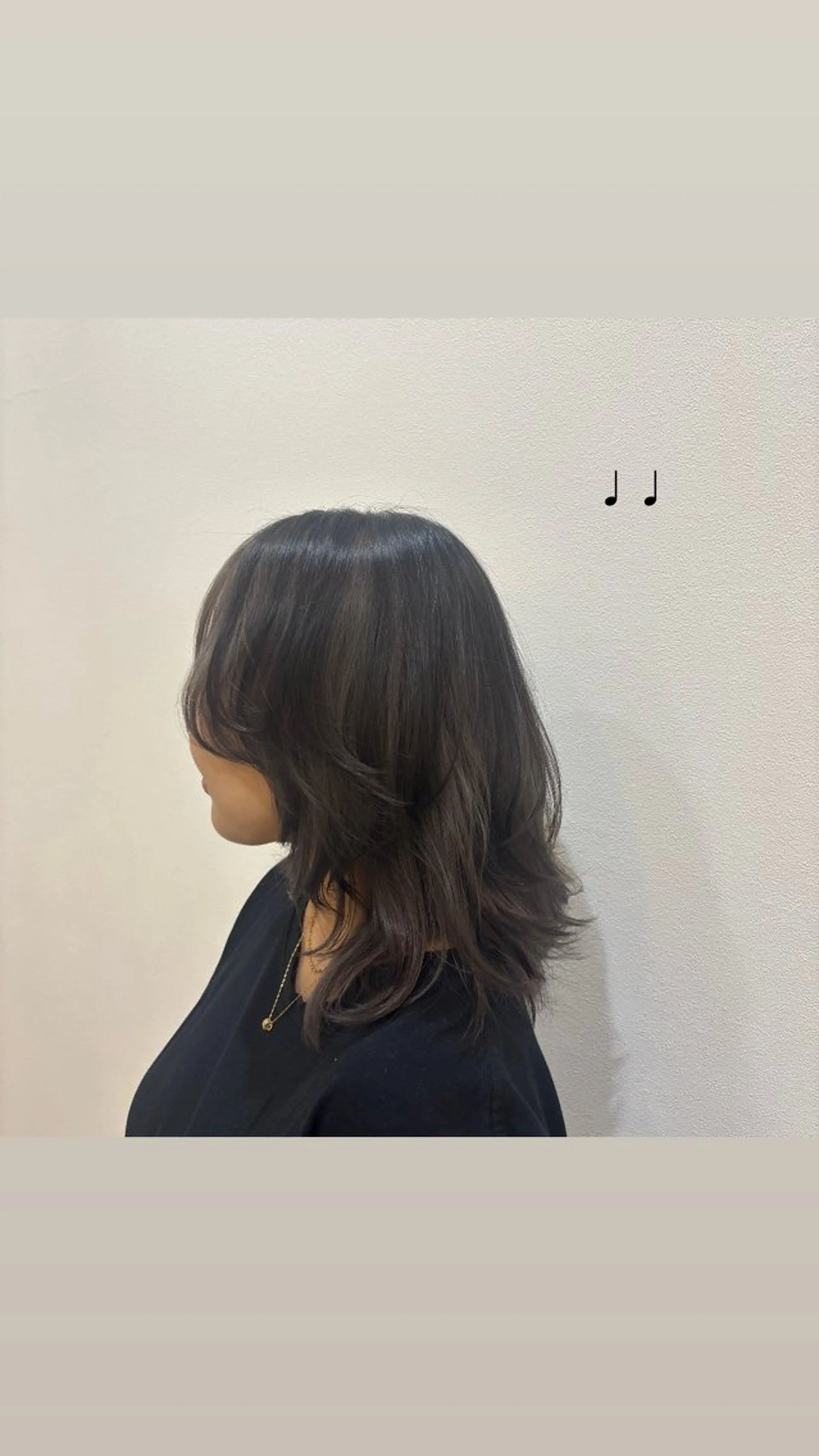 ミディアム 佐藤 優里のヘアスタイル