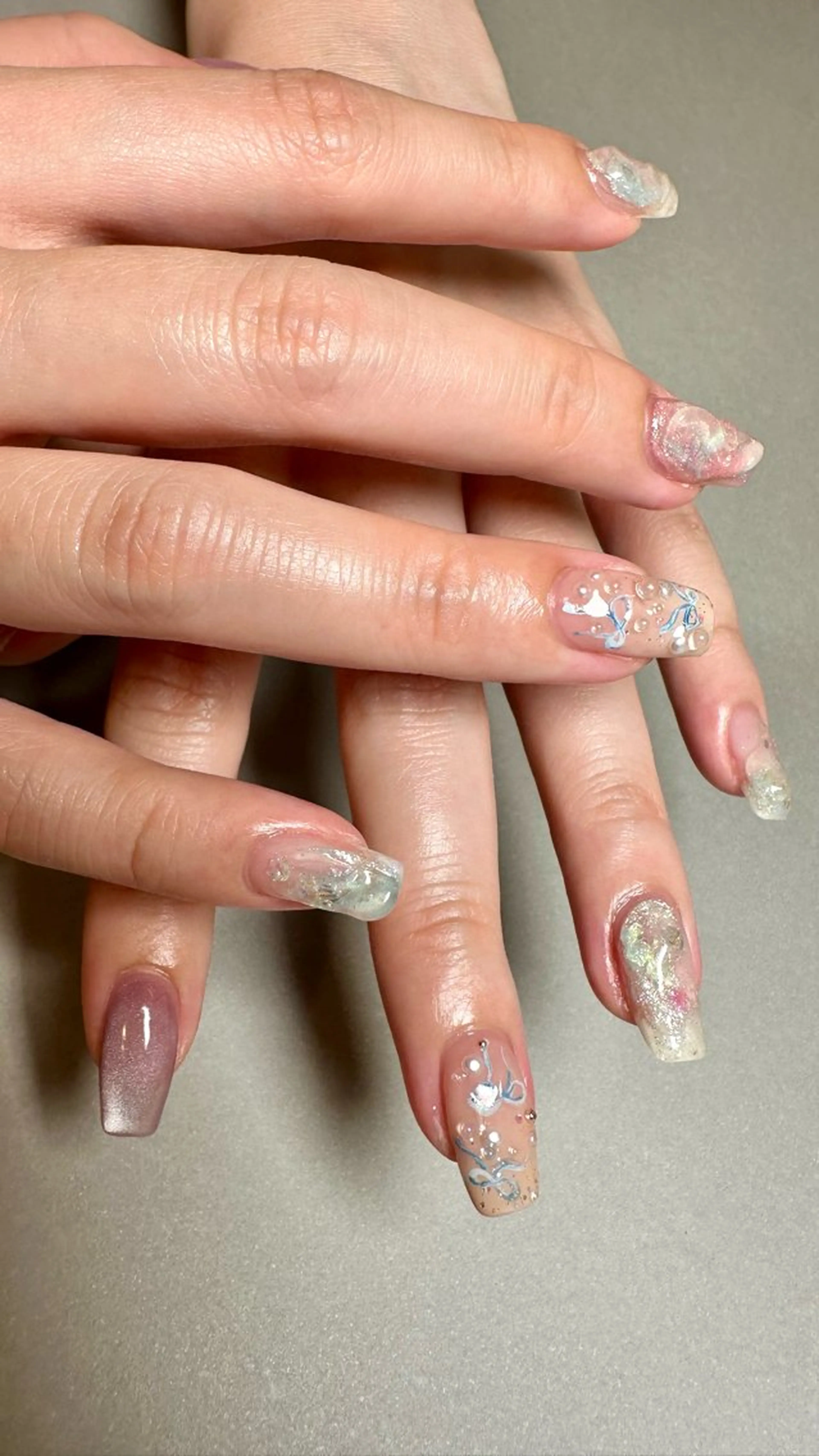 ネイル ニュアンスネイル リボン ハンドネイル ハンドケア Atelier Ariのネイルデザイン