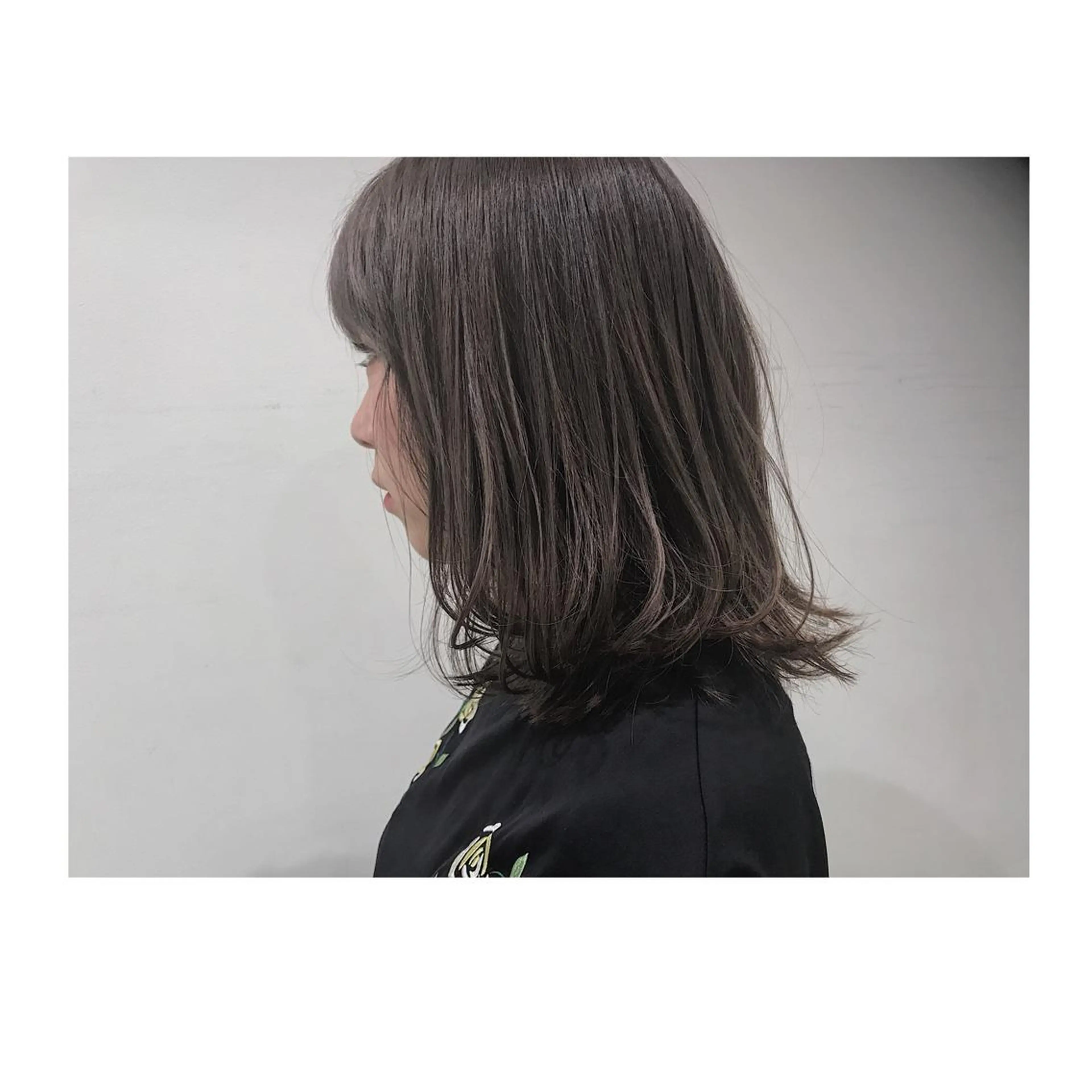 ミディアム カラー ベージュカラー ✨艶ブリーチカラー ✨四ノ宮裕己のヘアスタイル