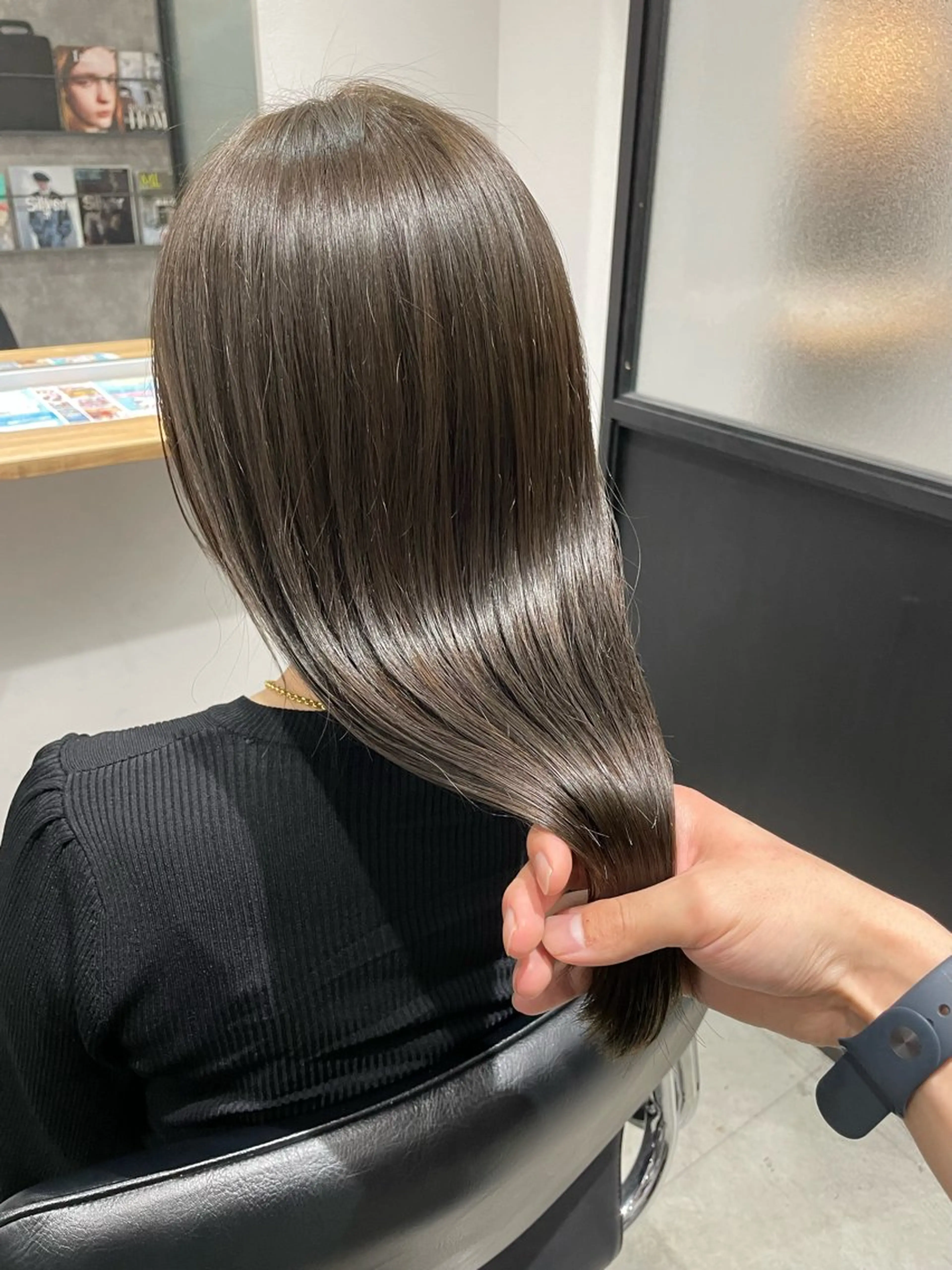 セミロング カラー classic kawasaki所属・川崎のカラー職人🥣 kentaのヘアスタイル