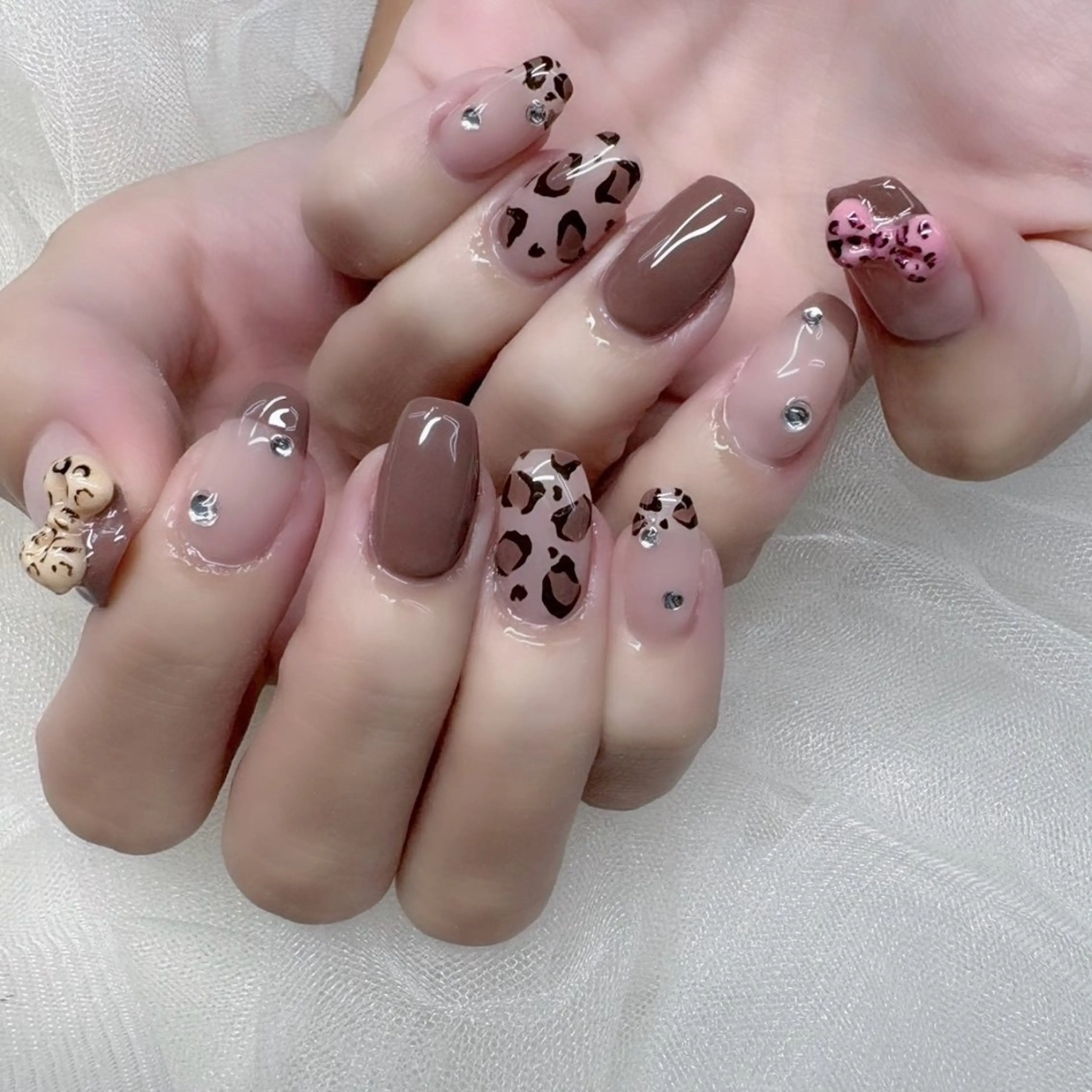 ネイル アニマル柄 フレンチネイル ハンドネイル 中野駅徒歩1分 ミオのネイルデザイン