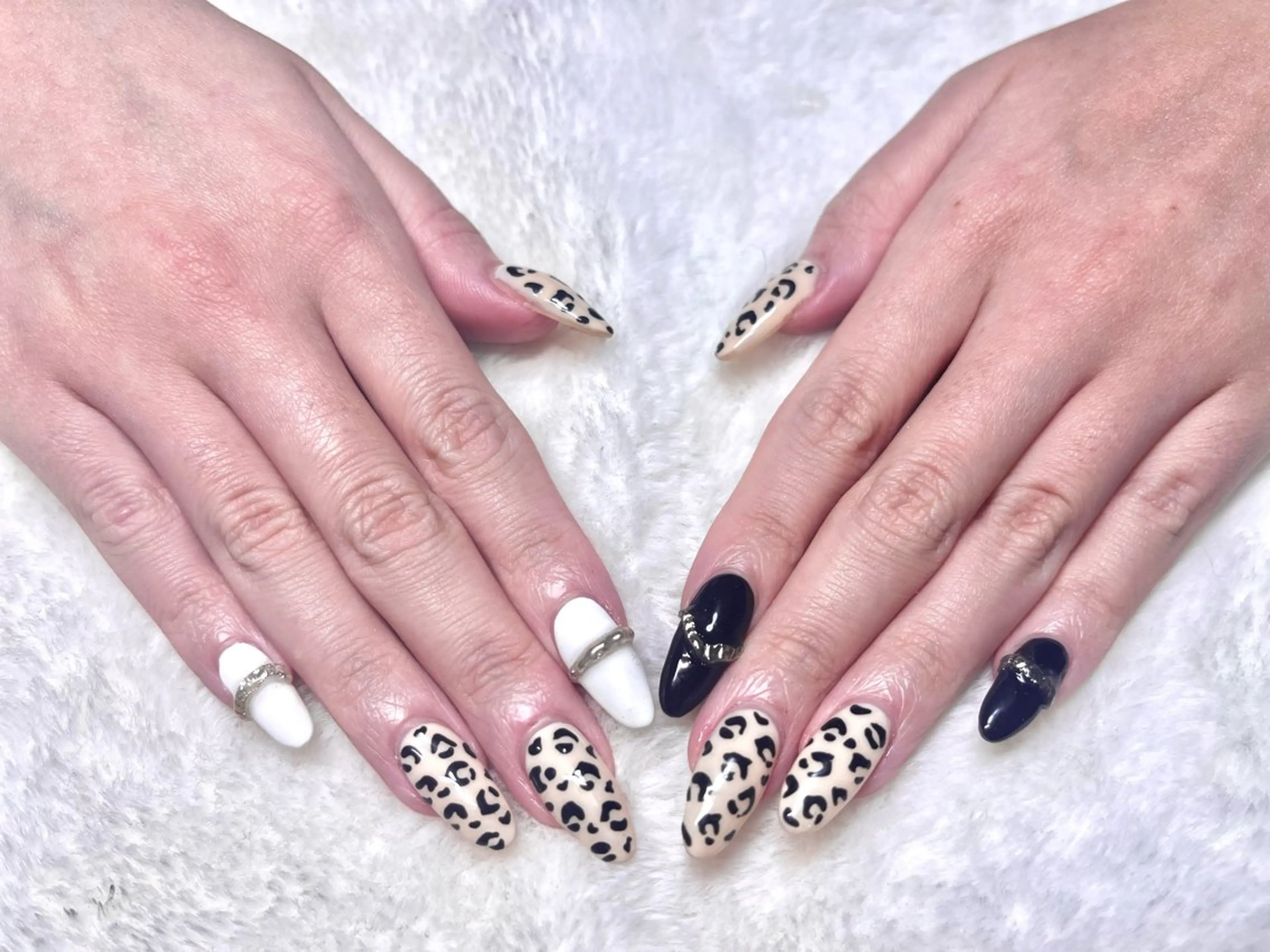 セミロング kurumi nailのネイルデザイン