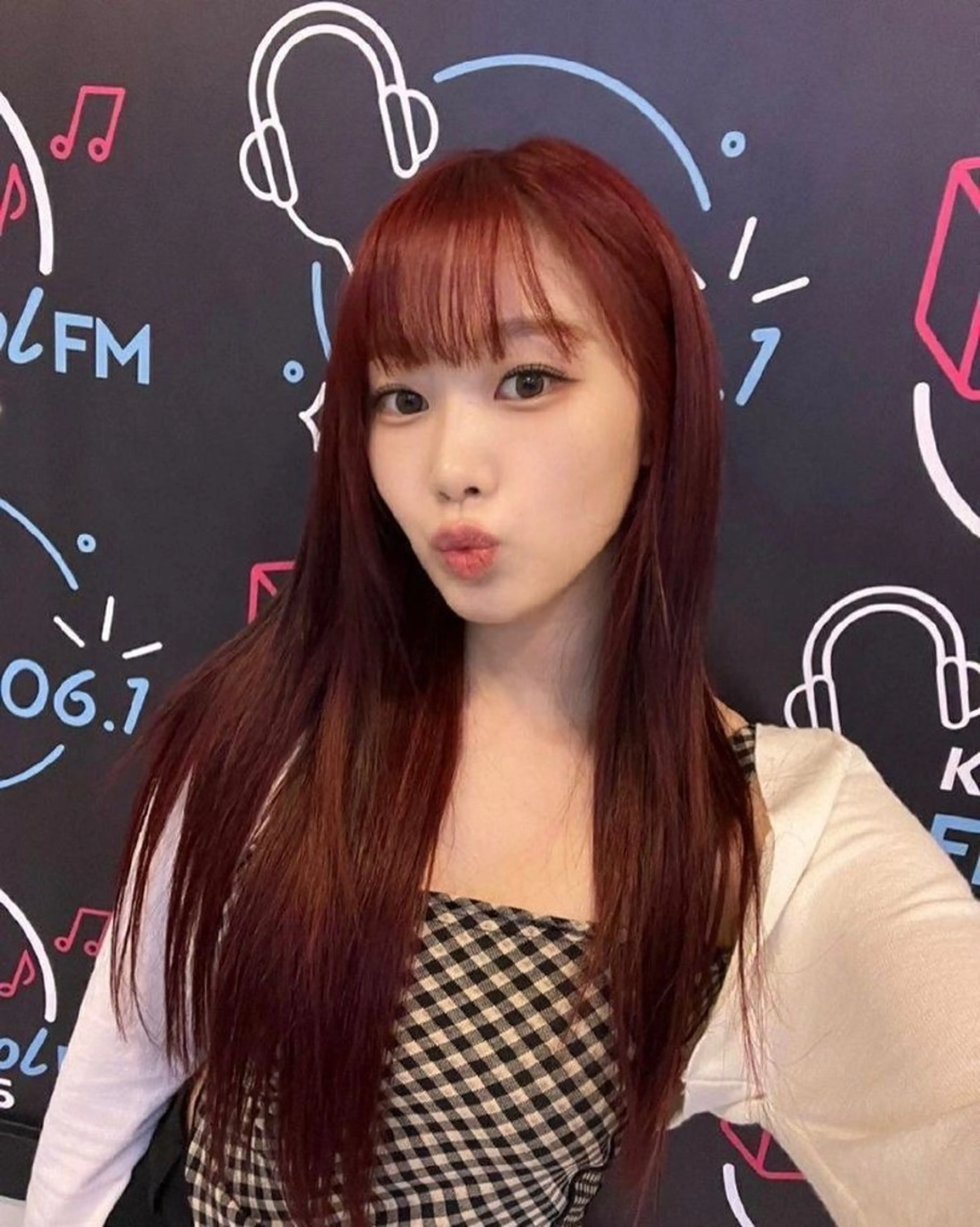 セミロング 暖色ｶﾗｰ/ﾚｲﾔｰ ｶｯﾄ/Yunaのヘアスタイル