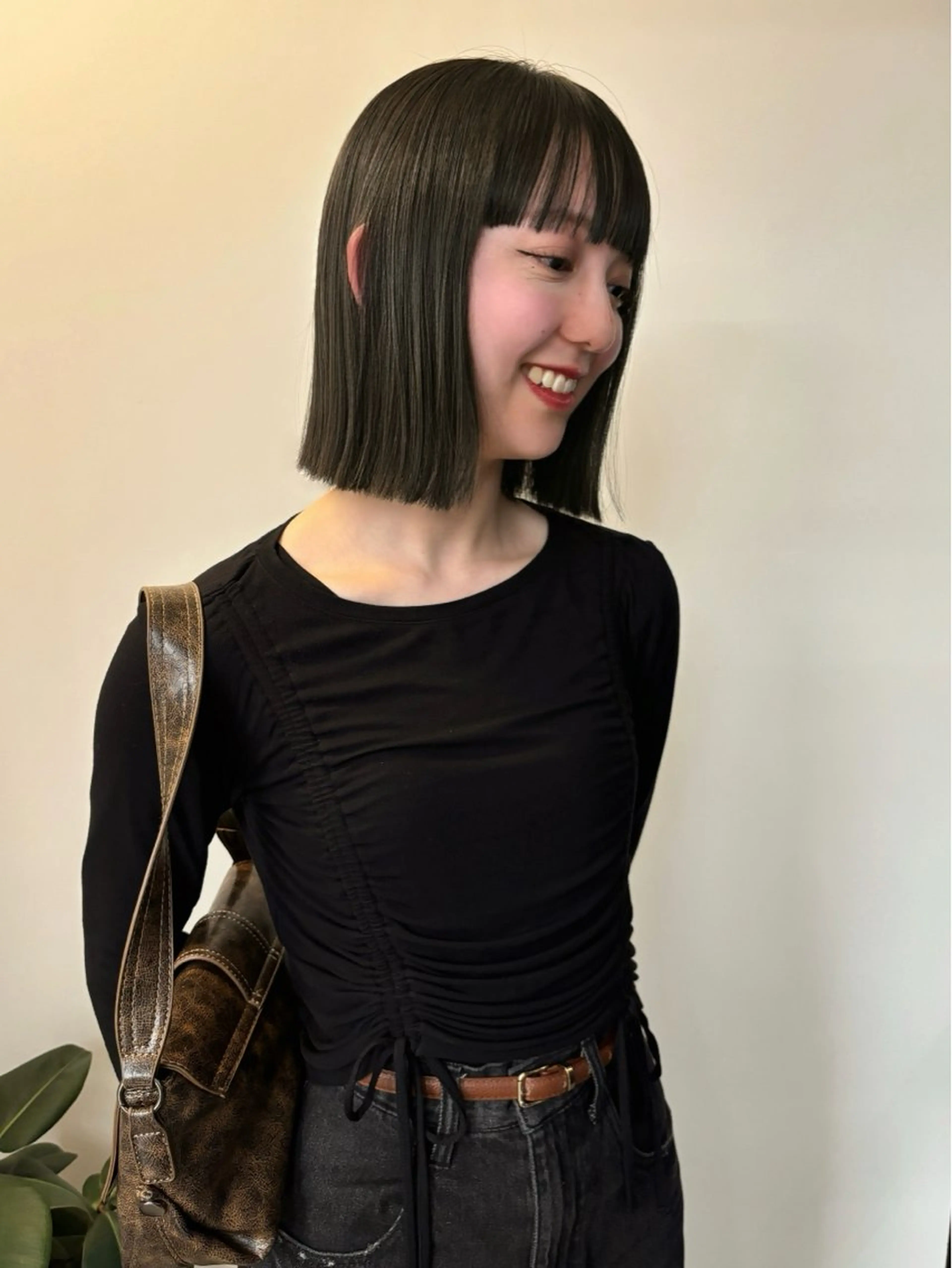 ショート カラー オリーブカラー カット paige_.hair所属・蛭町 遥香のヘアスタイル