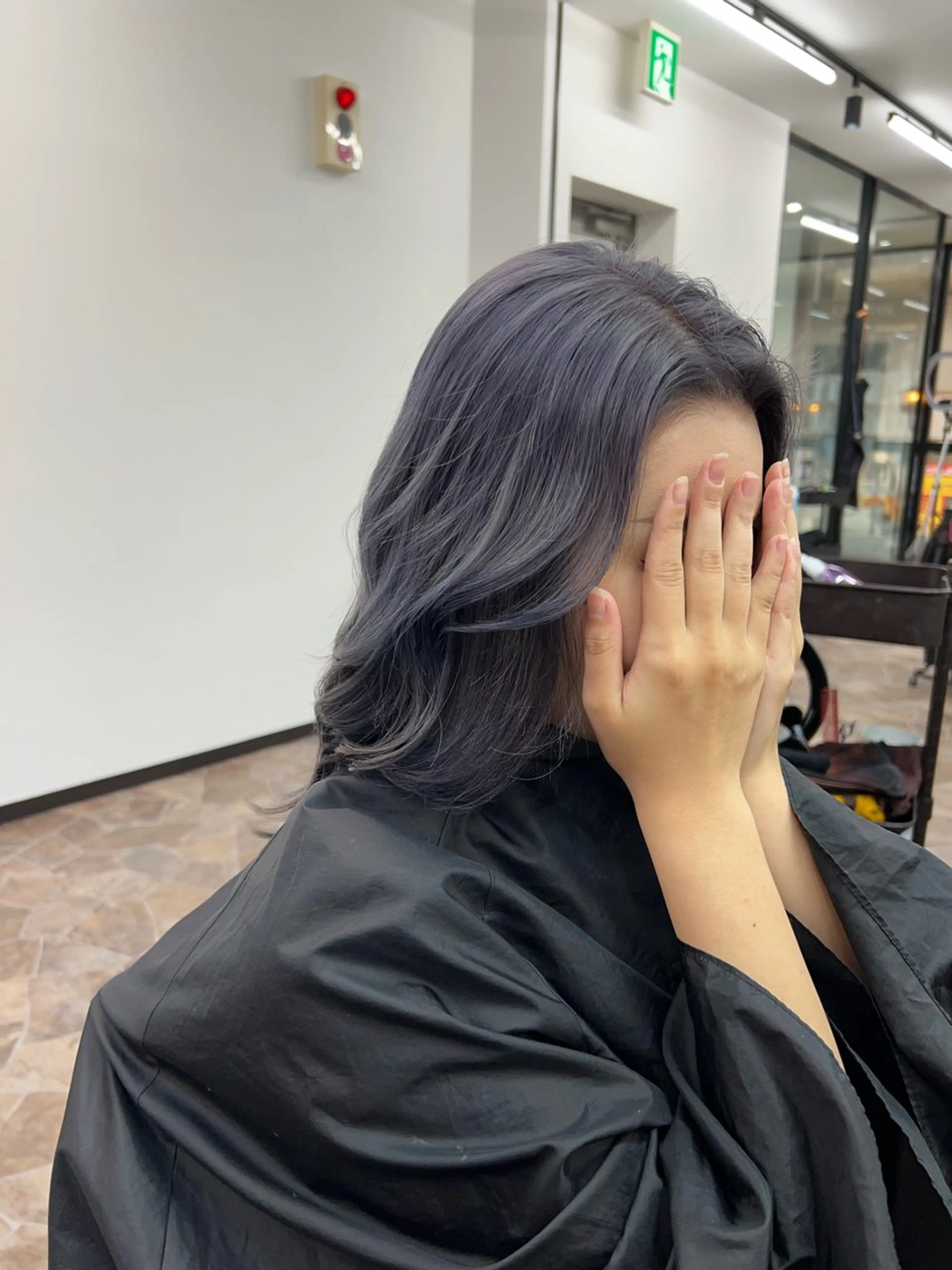 セミロング ヘアカラー トリートメント フリーダムマティーニ所属・藤本 翔己のヘアスタイル