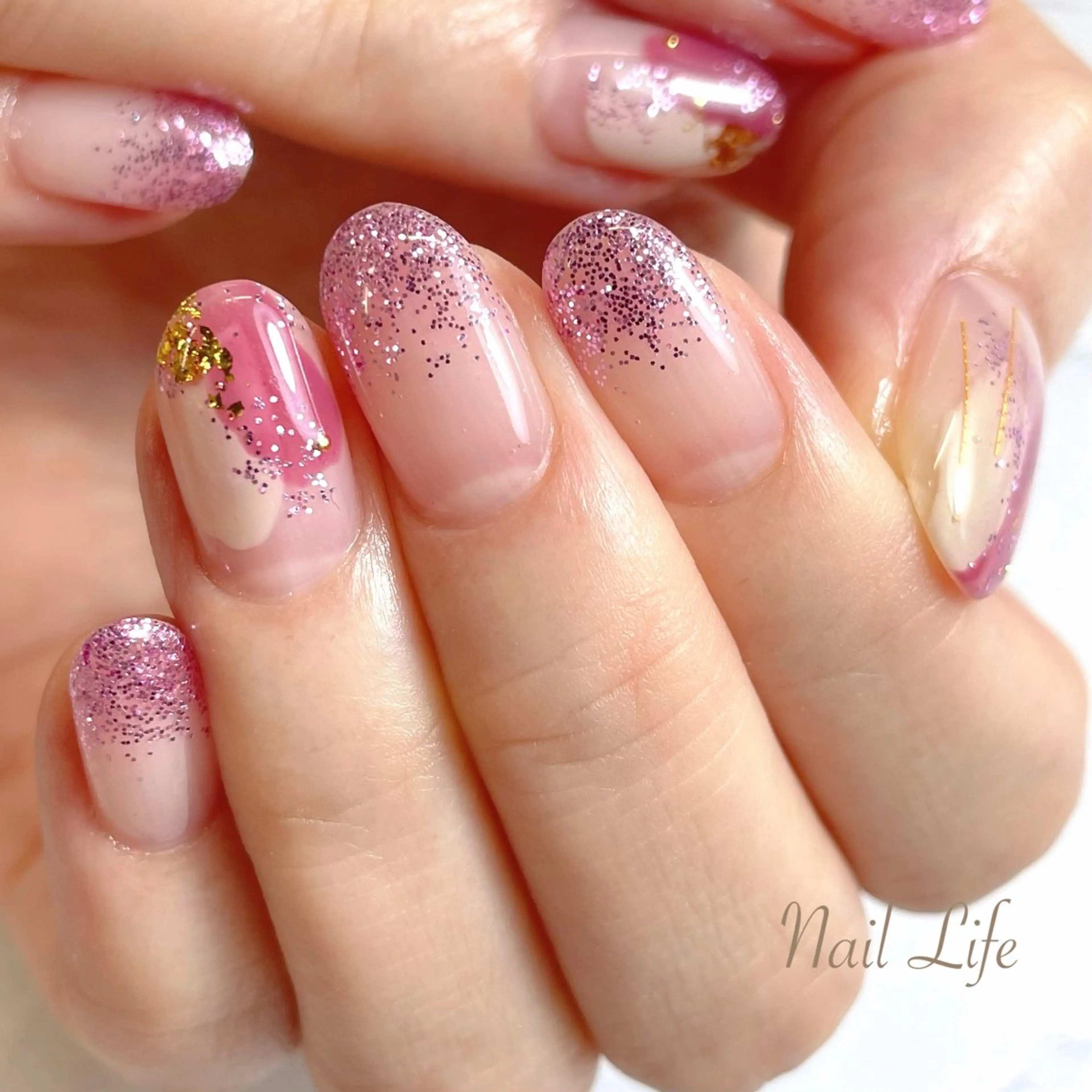 ネイル グラデーション ラメ(グリッター) ラメグラデーション ニュアンスネイル 大嶋 めぐみのネイルデザイン