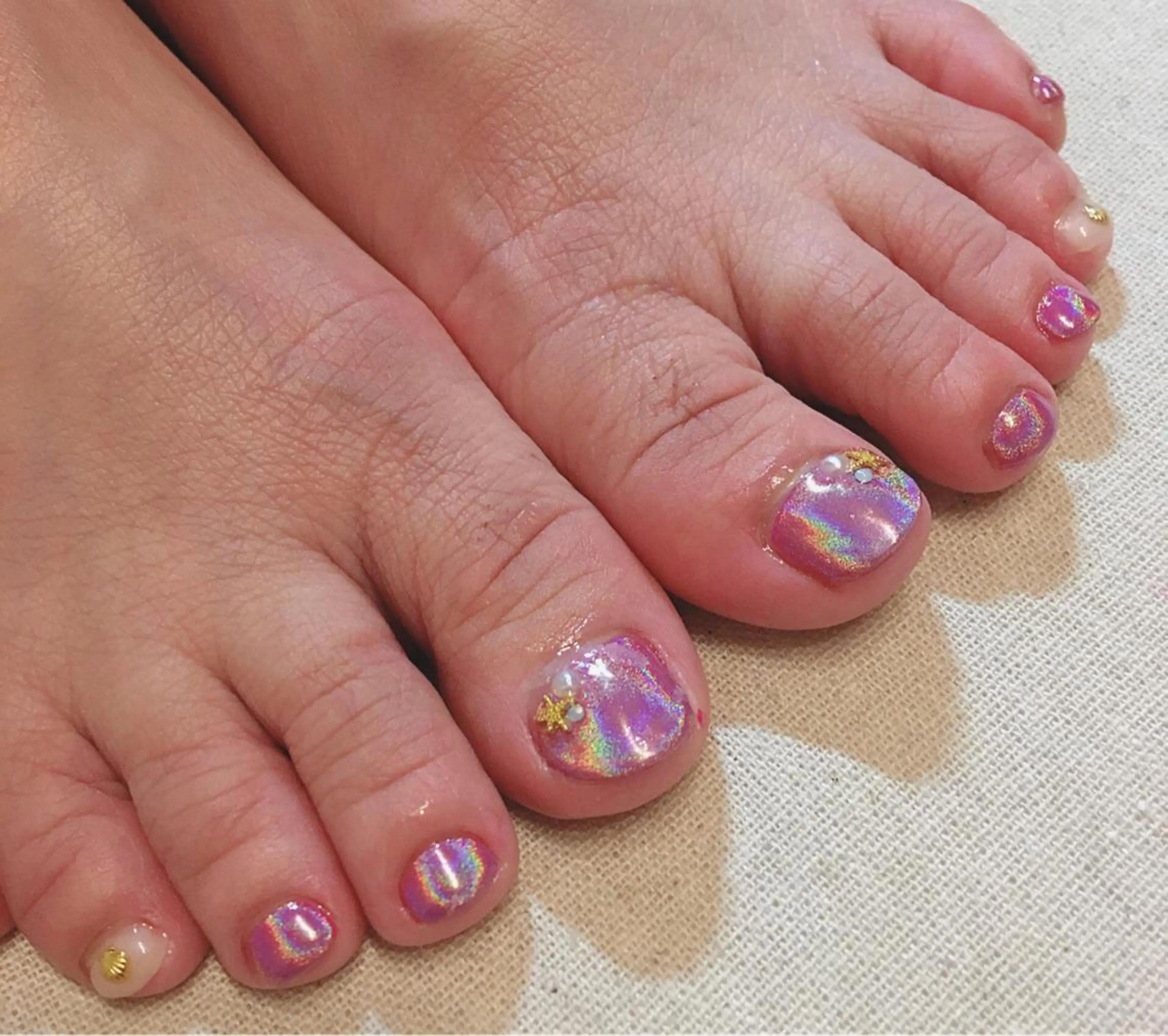 ネイル ジェルネイル キラキラネイル THECOLORS所属・近貞 莉奈のネイルデザイン