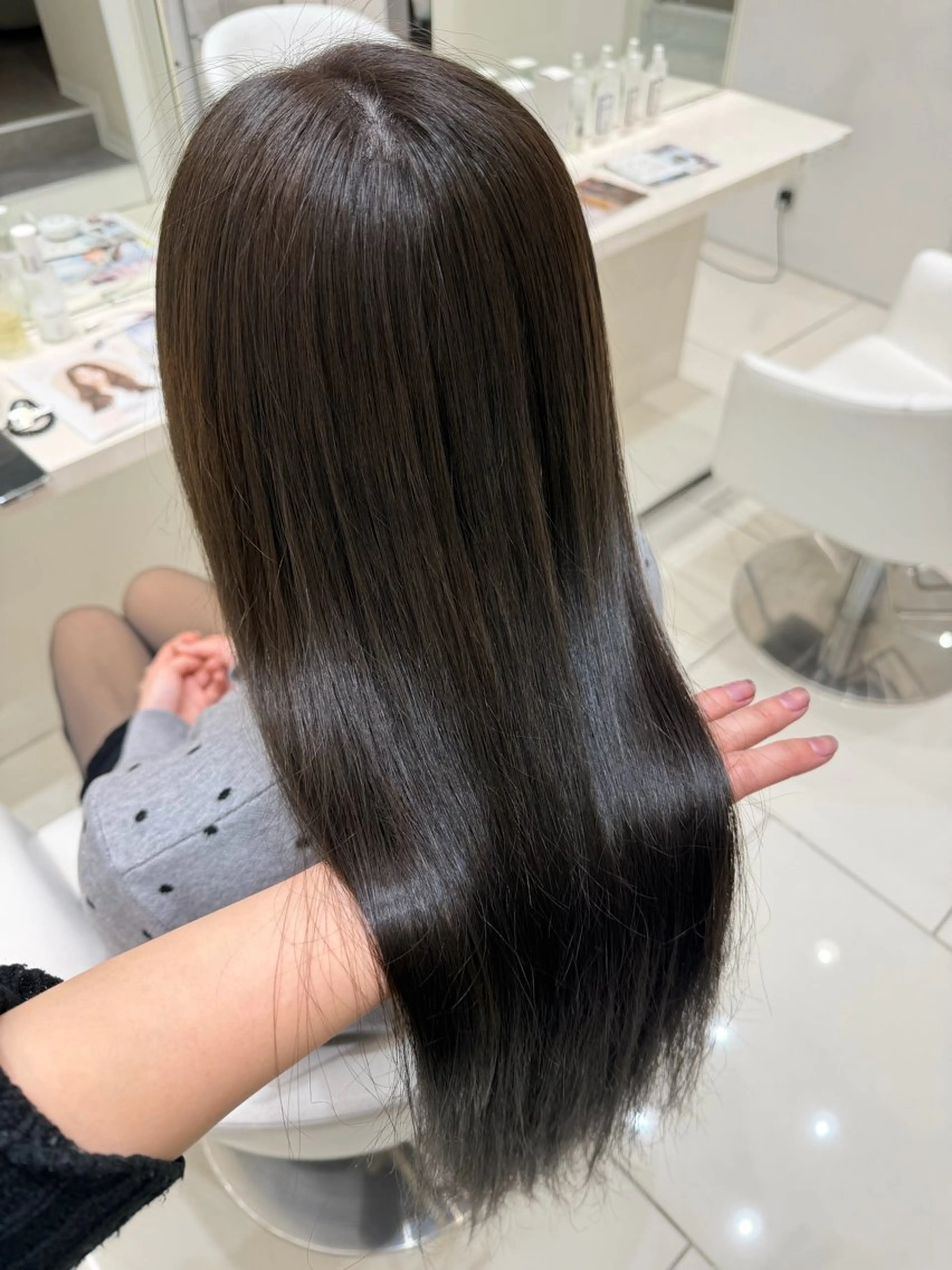 ロング カラー ベージュカラー オリーブベージュ ヘアカラー トリートメント COA PLUS CHIBA所属・きょうか/髪質改善 /艶カラーのヘアスタイル