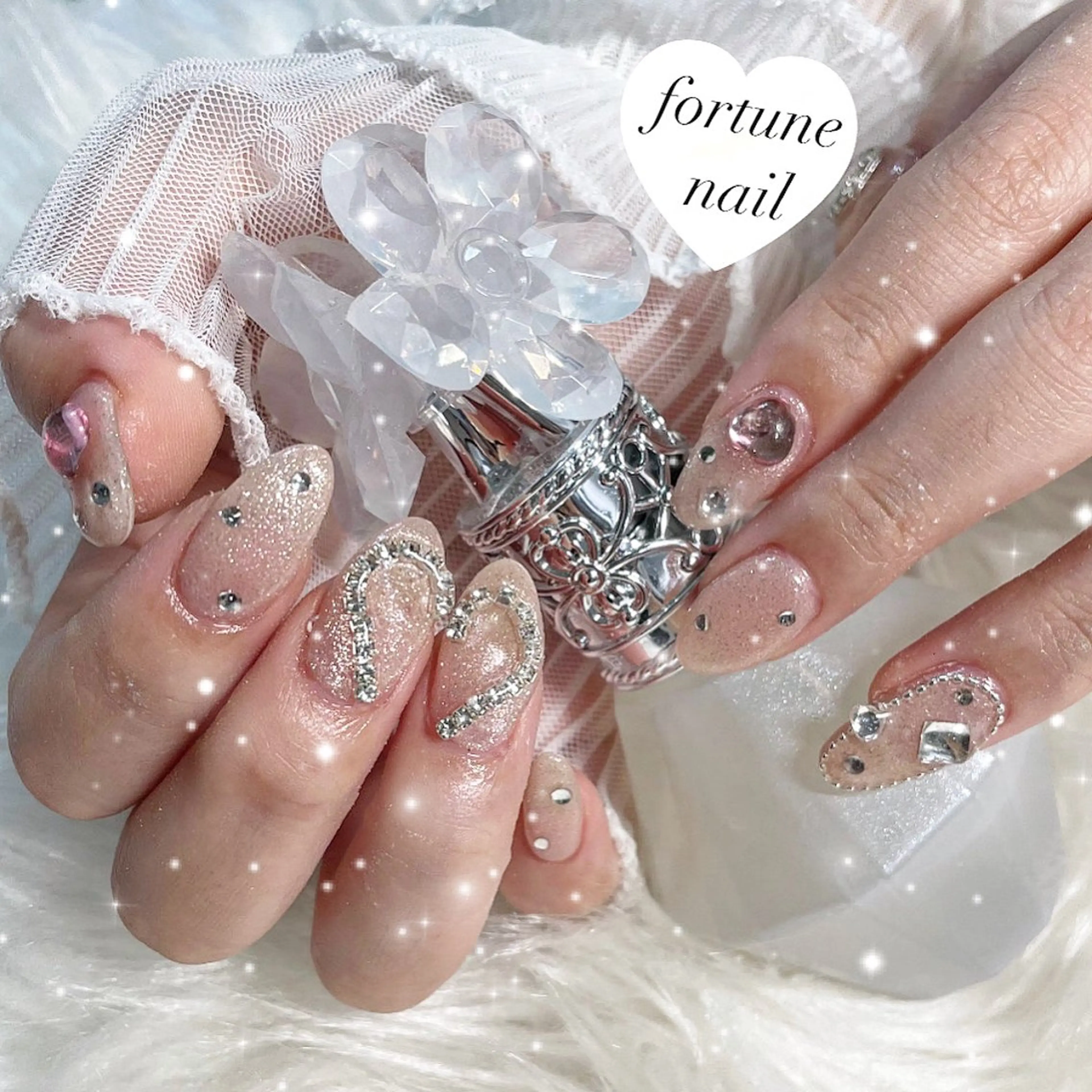 ネイル ハート キラキラネイル ストーンネイル ハンドネイル ☆saori ☆のネイルデザイン