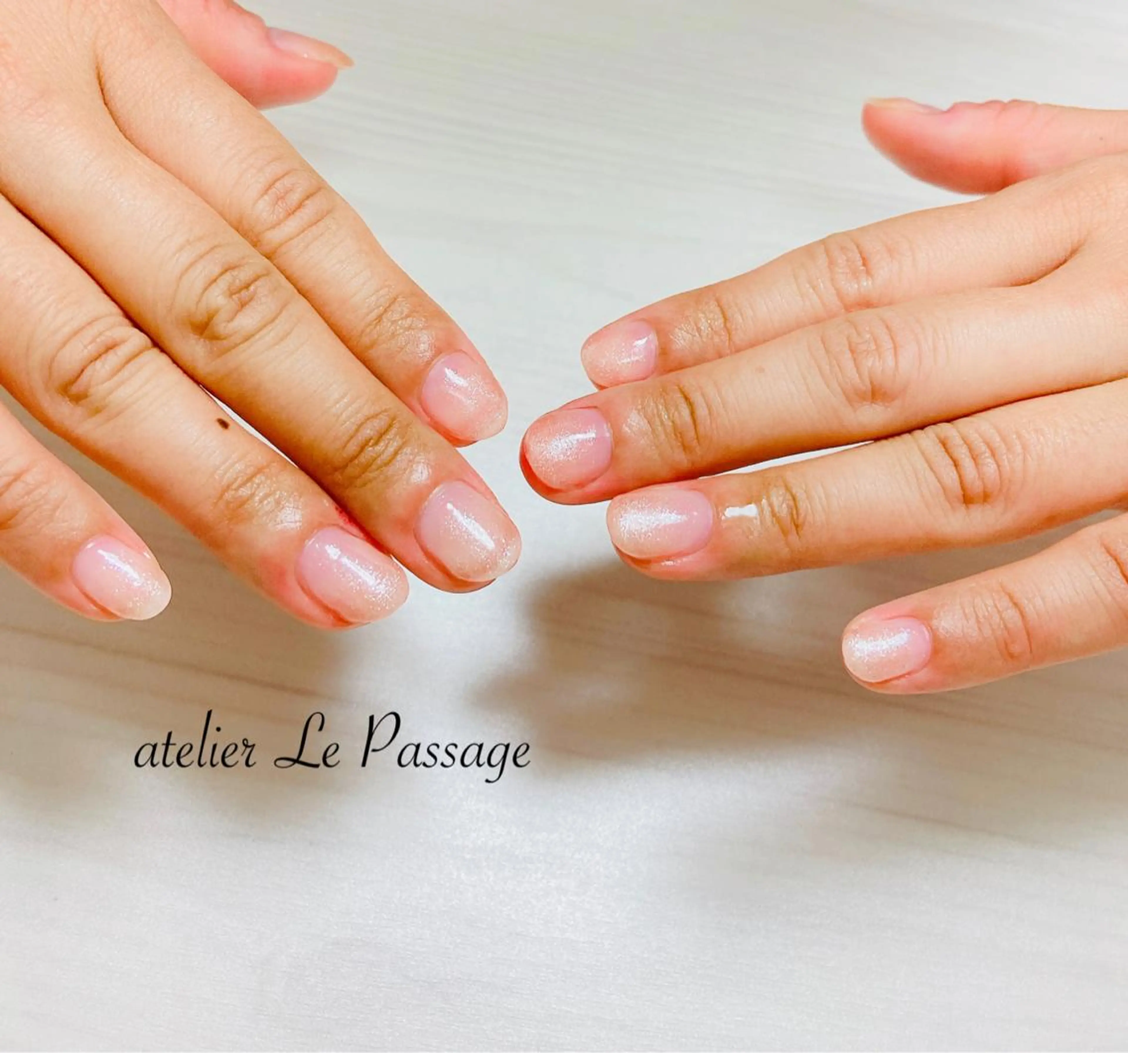 ネイル ジェルネイル グラデーション キラキラネイル ラメ(グリッター) ニュアンスネイル Atelier Le Passage所属・h nakatsukaのネイルデザイン